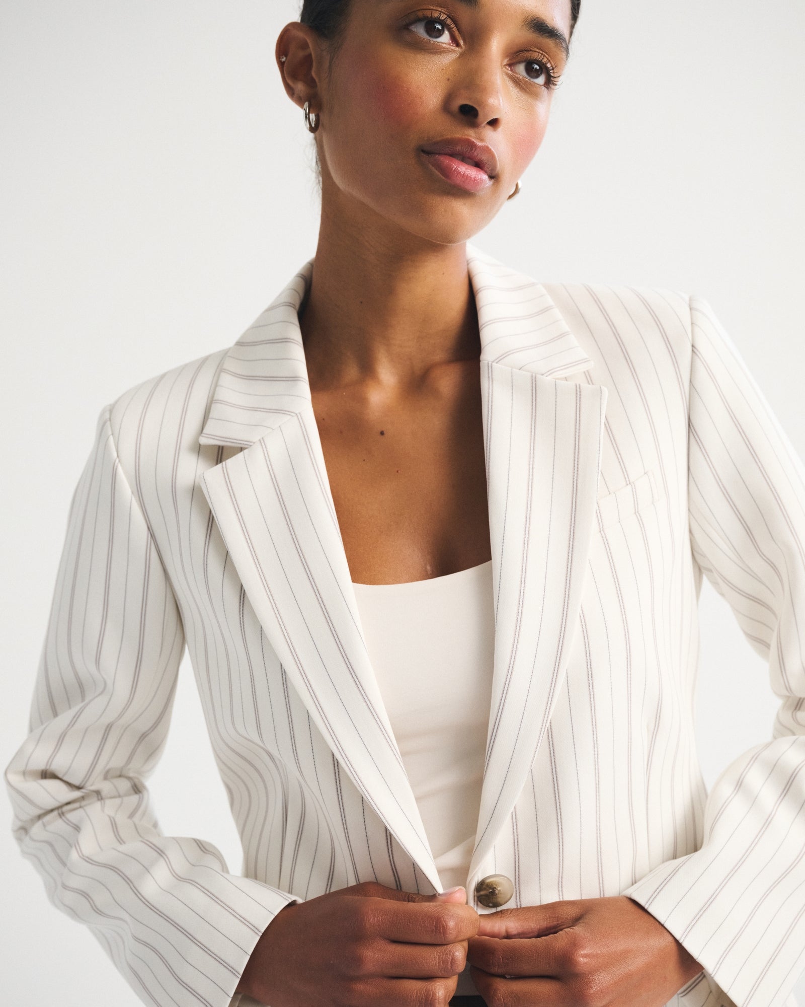 Abercrombie Nipped-Waist Suiting Blazer
