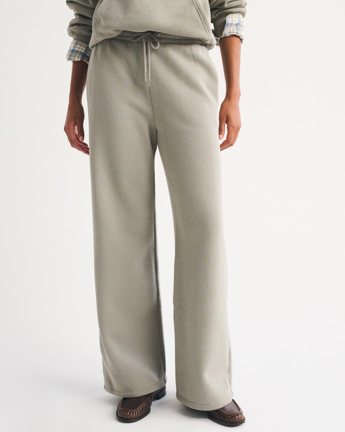 Abercrombie Sunday High Rise Wide Leg Sweatpant