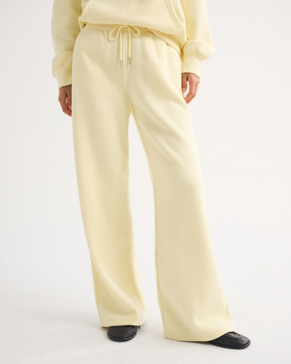 Abercrombie Sunday High Rise Wide Leg Sweatpant