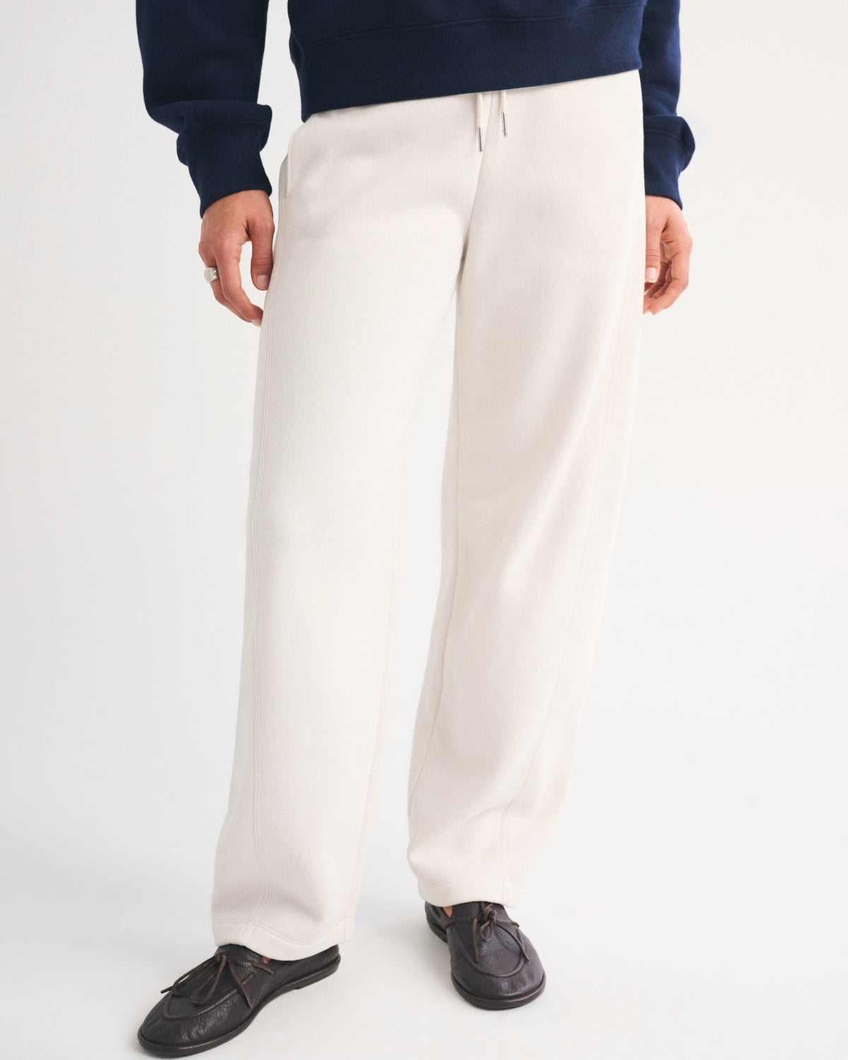 Abercrombie Sunday High Rise Forward Seam Barrel Sweatpant