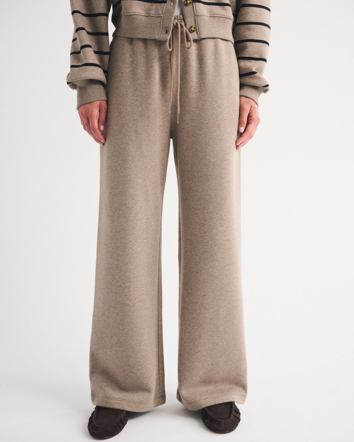 Abercrombie Sunday High Rise Wide Leg Sweatpant