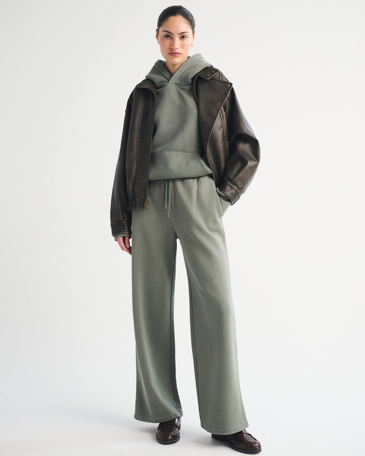 Abercrombie Sunday High Rise Wide Leg Sweatpant