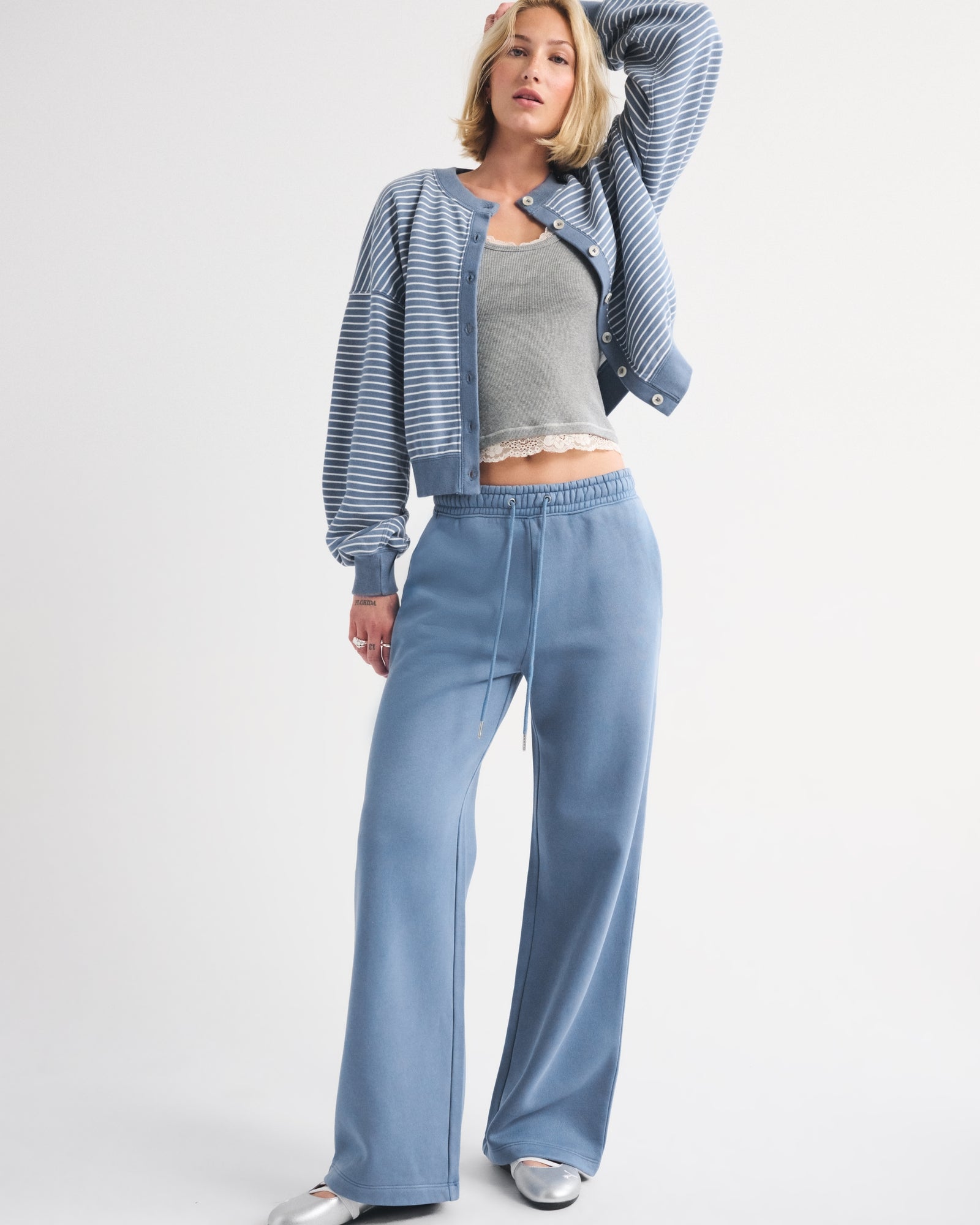 Abercrombie Sunday High Rise Wide Leg Sweatpant