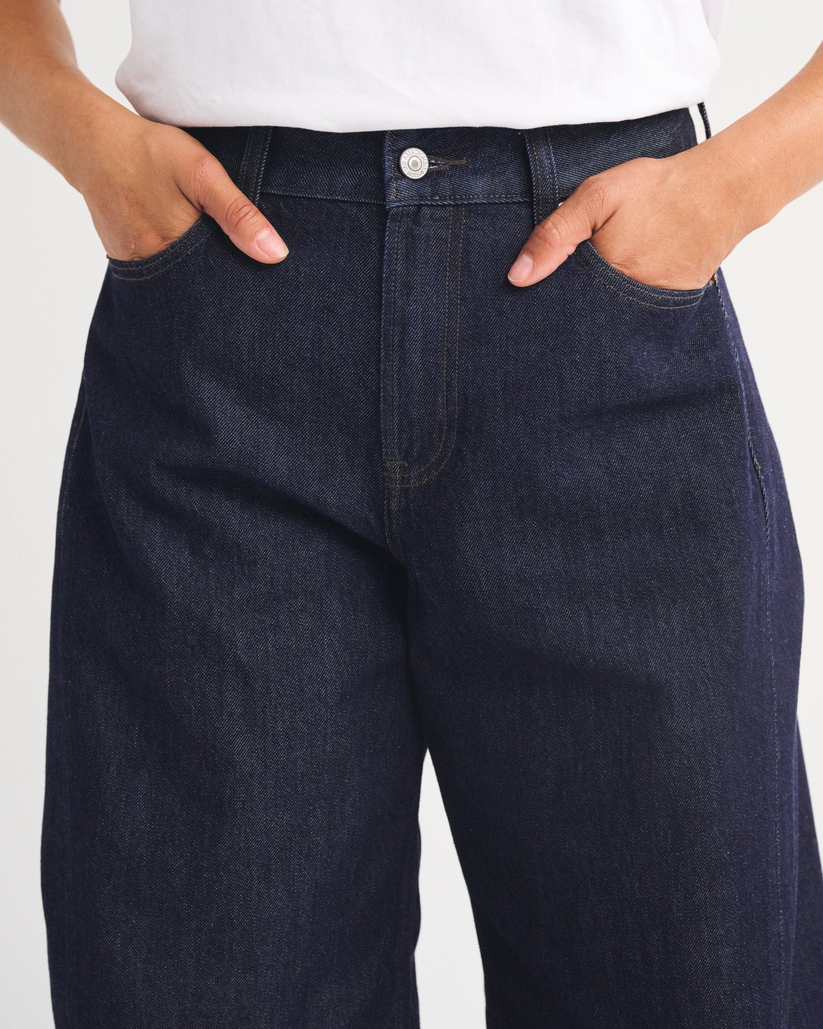 Abercrombie Curve Love High Rise Ultra Barrel Jean