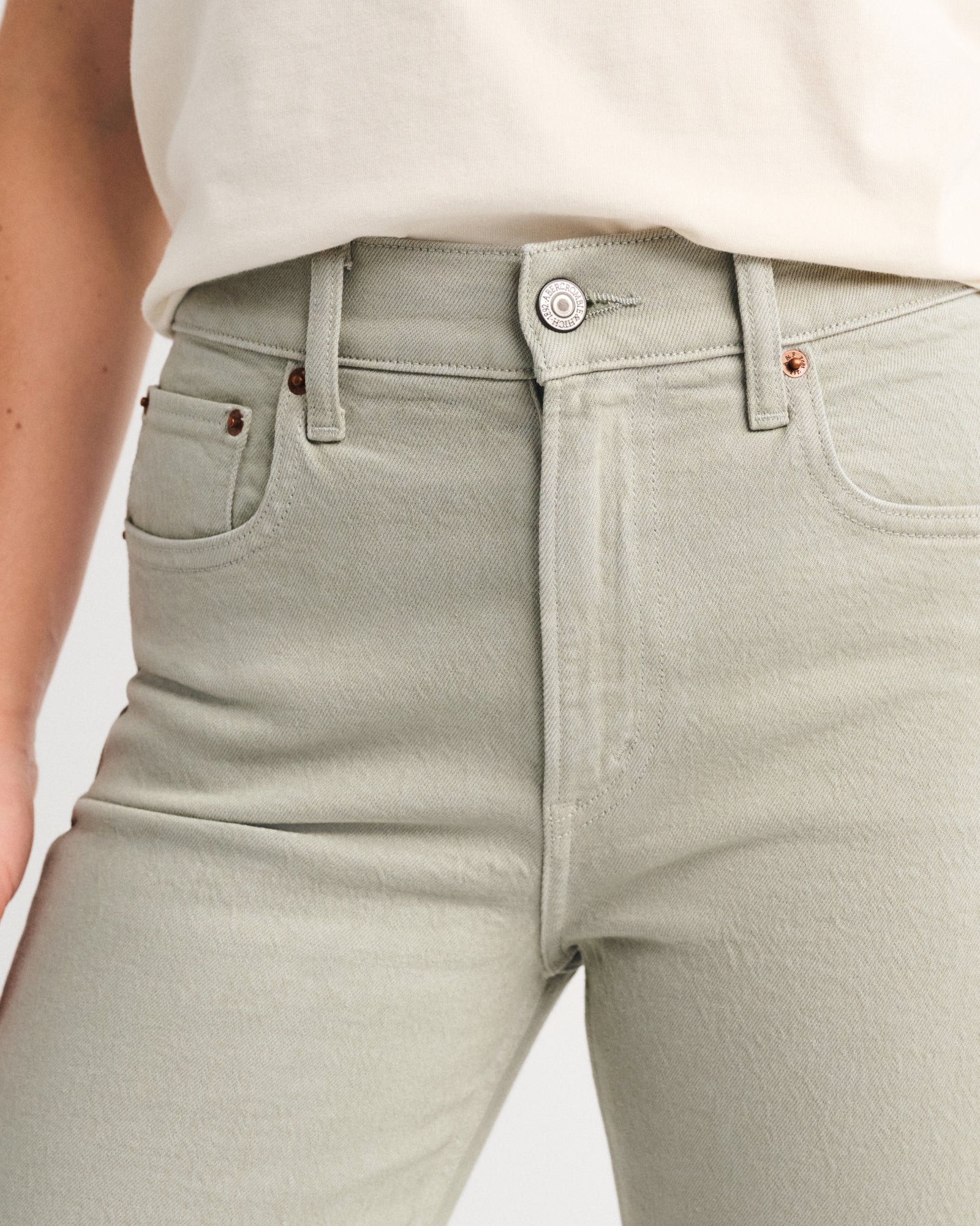 Abercrombie High Rise 90s Relaxed Jean