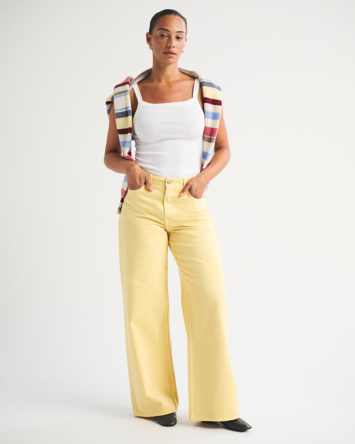 Abercrombie Curve Love High Rise Wide Leg Fish Embroidered Jean