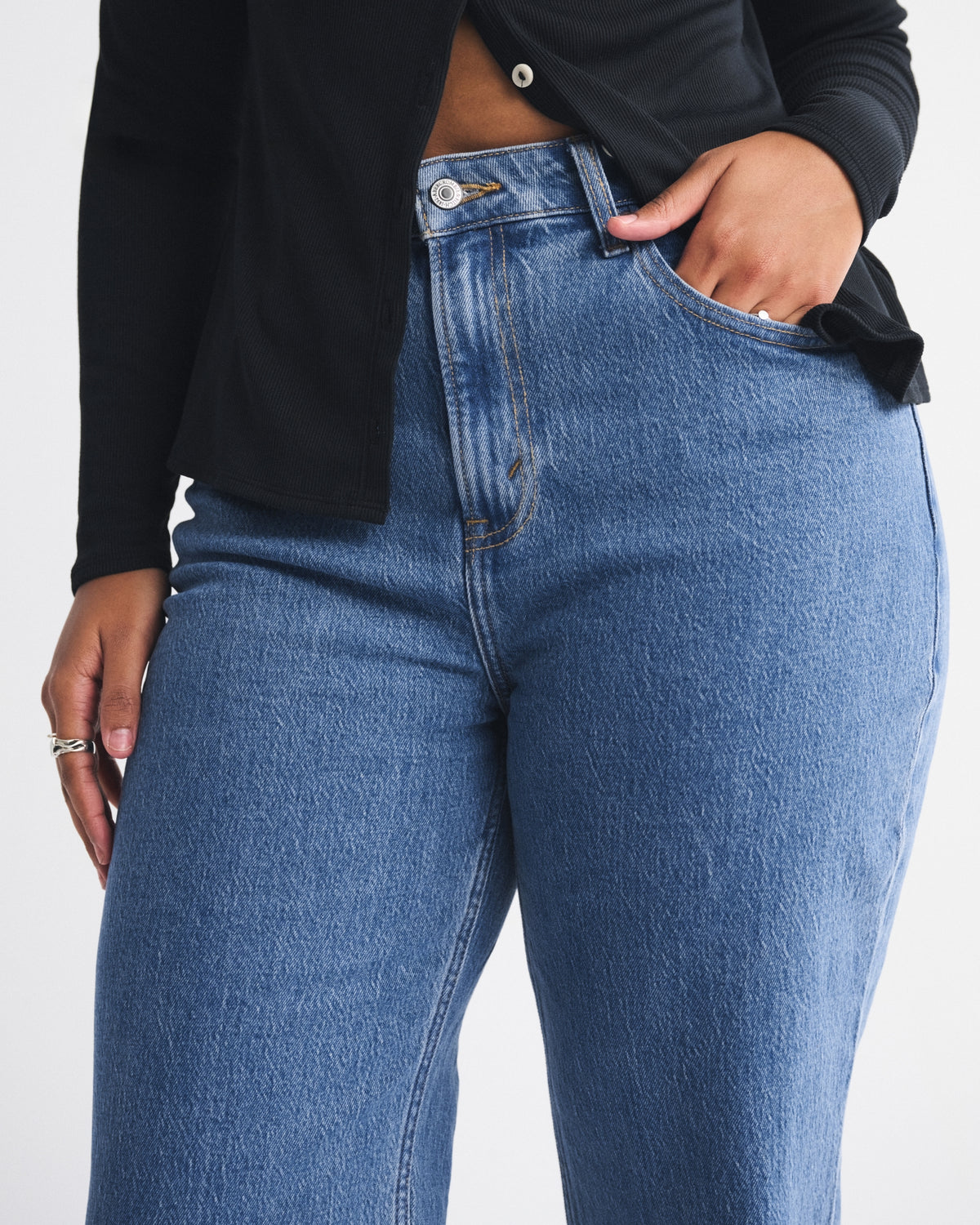 Abercrombie Curve Love High Rise 90s Relaxed Jean