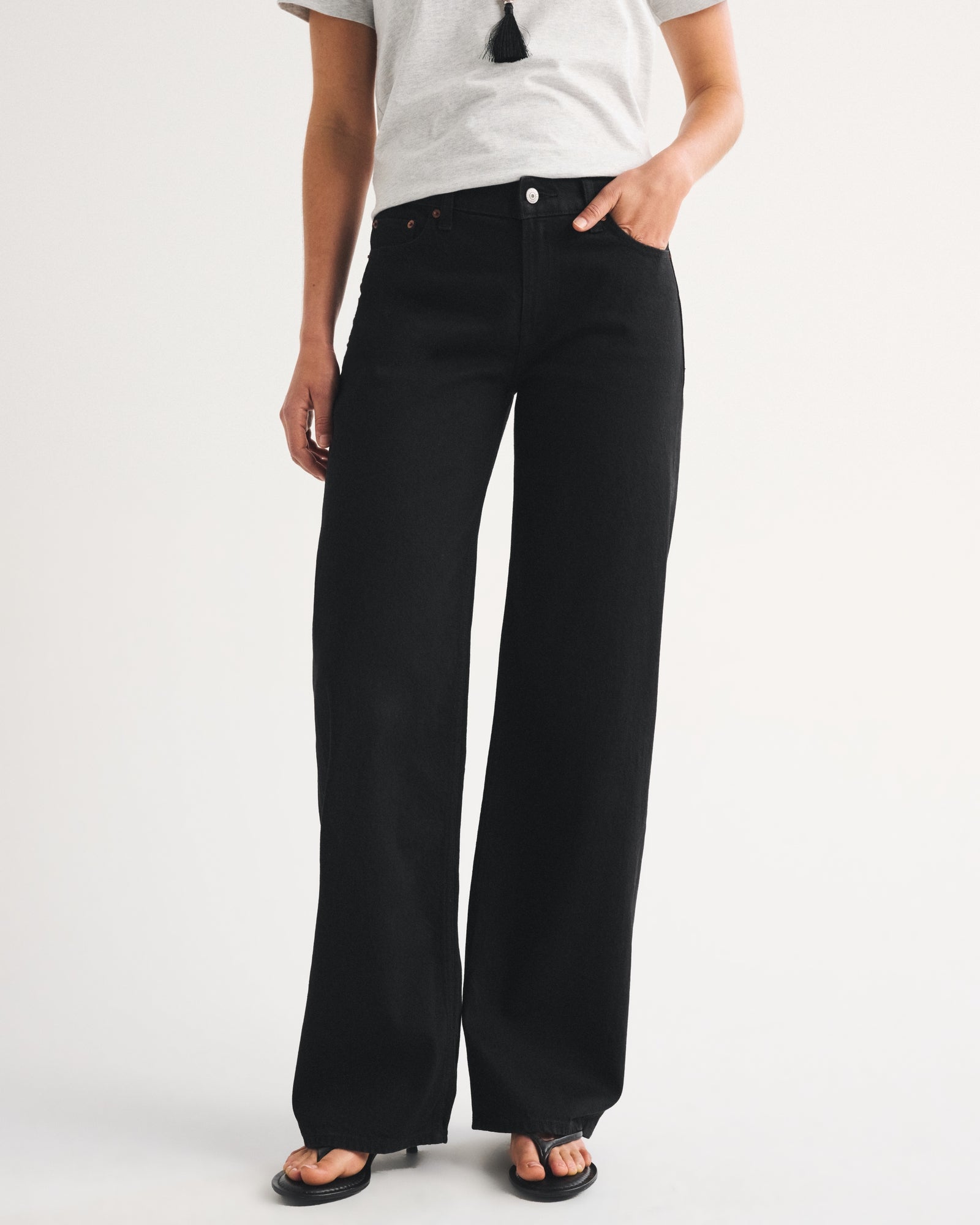 Abercrombie Low Rise Ultra Loose Cuffed Hem Jean