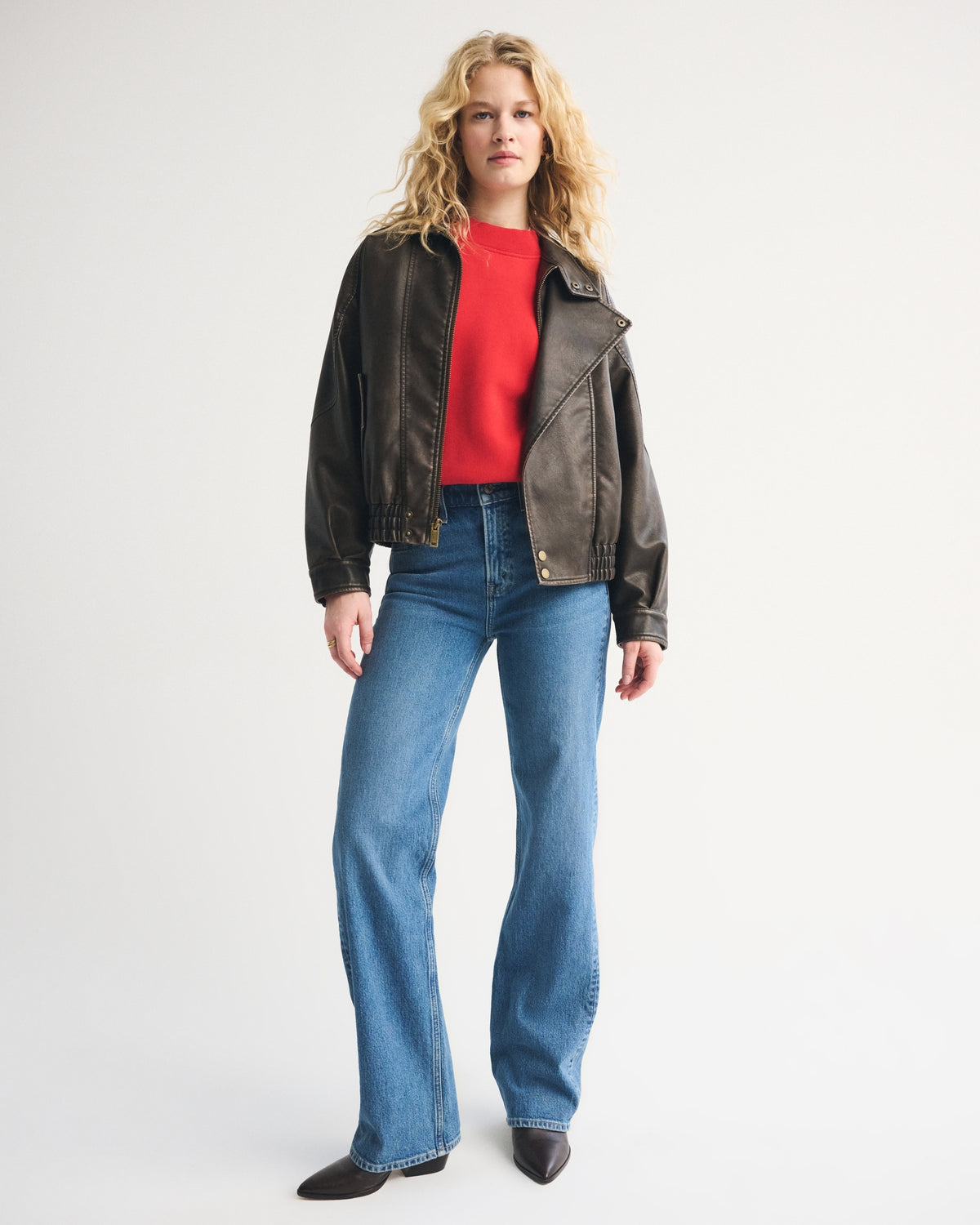 Abercrombie High Rise 90s Relaxed Studded Jean