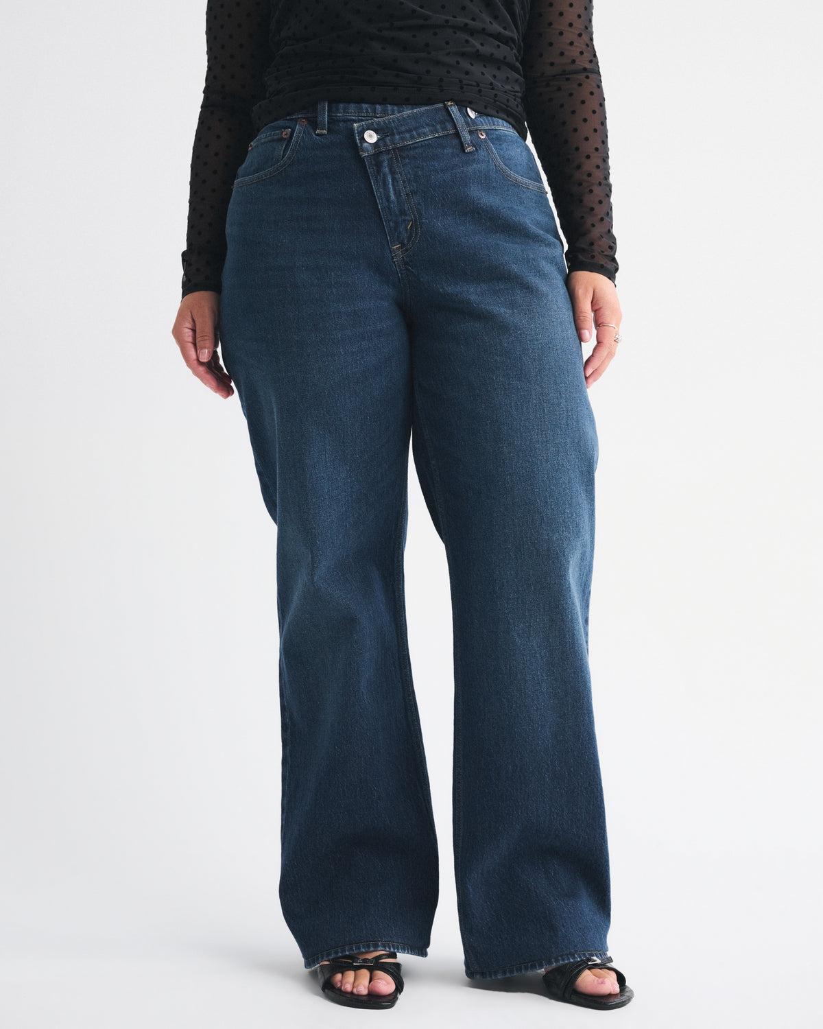 Abercrombie Curve Love High Rise 90s Relaxed Jean