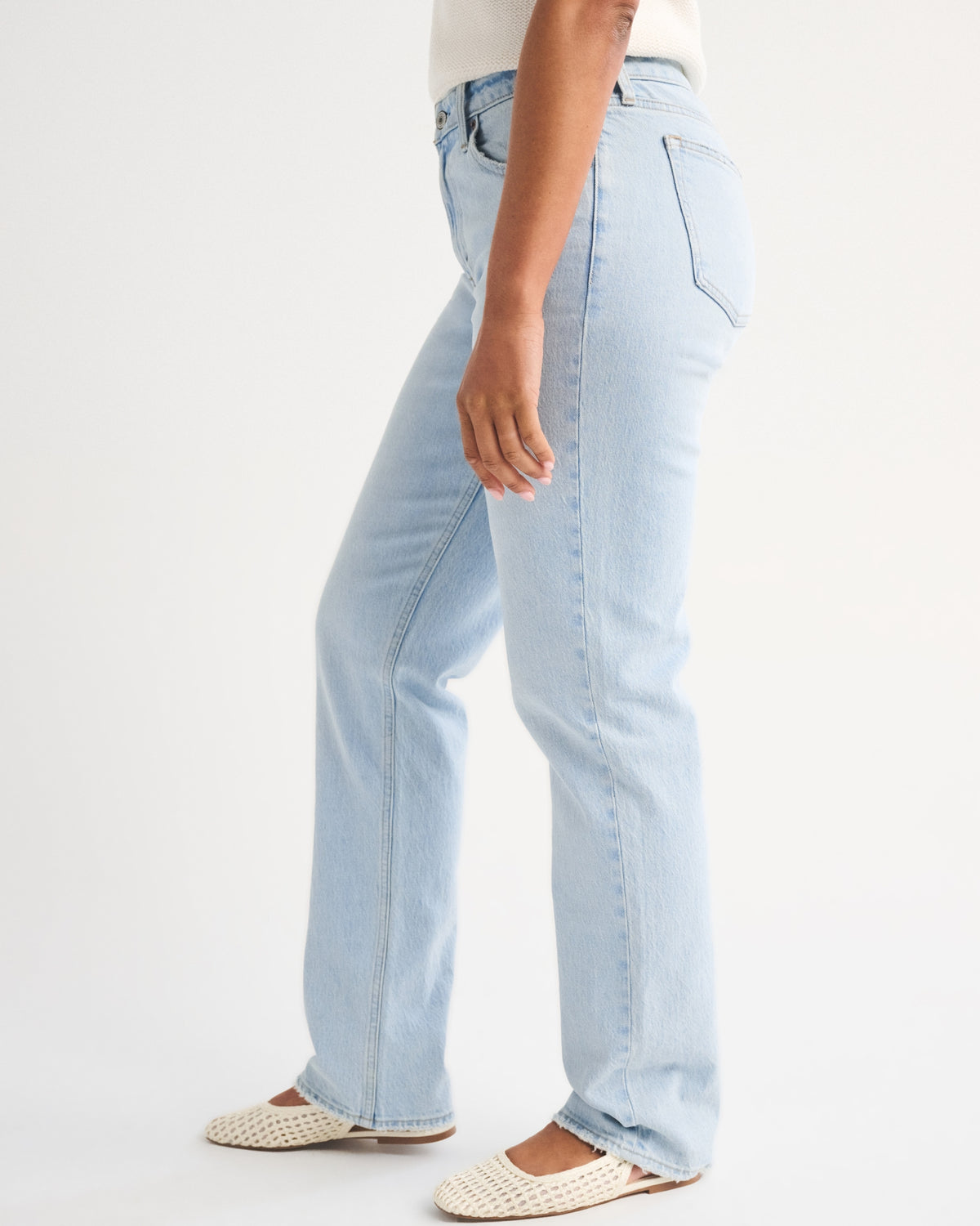 Abercrombie Curve Love Mid Rise 90s Straight Jean