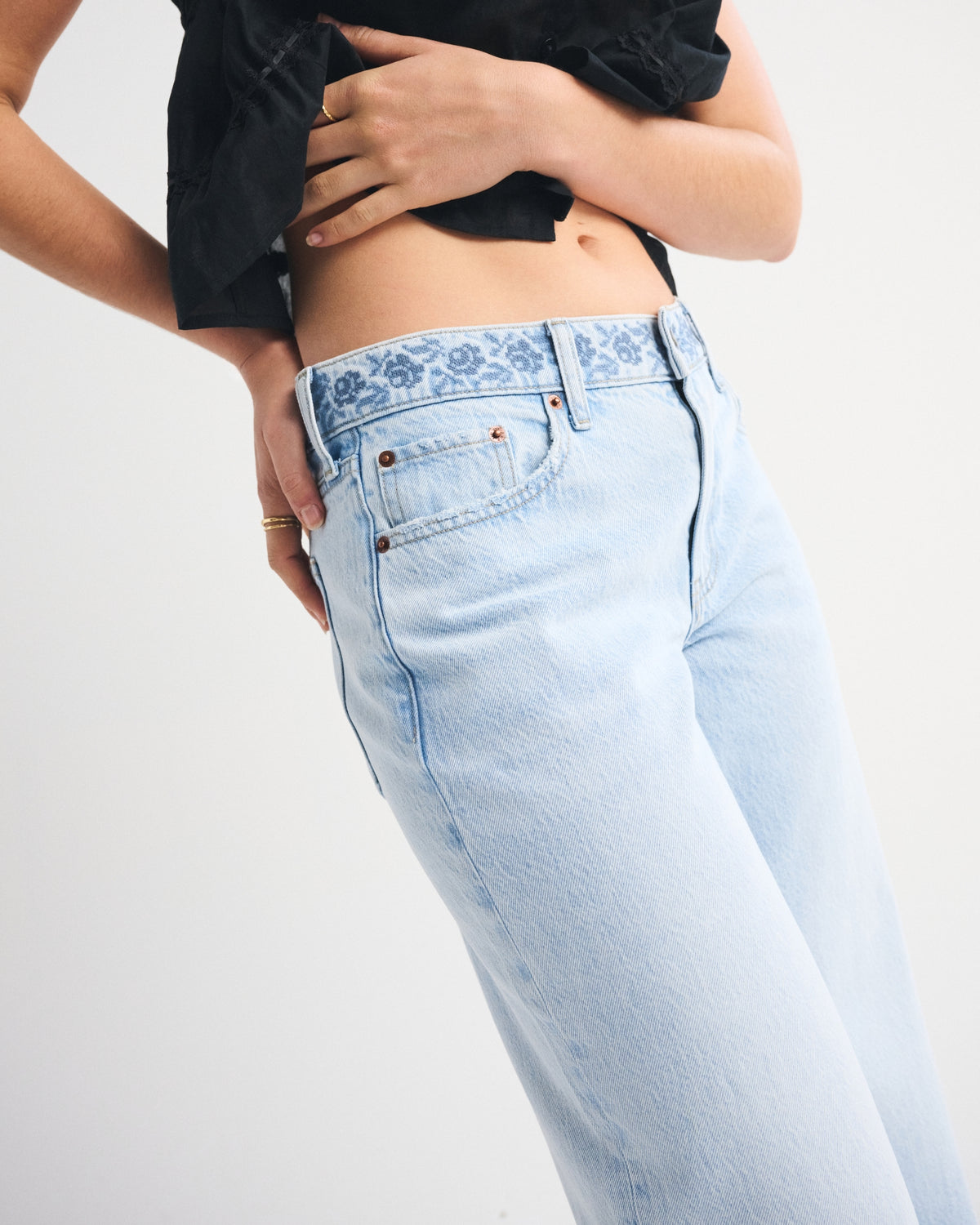 Abercrombie Low Rise Ultra Loose Cuffed Hem Jean