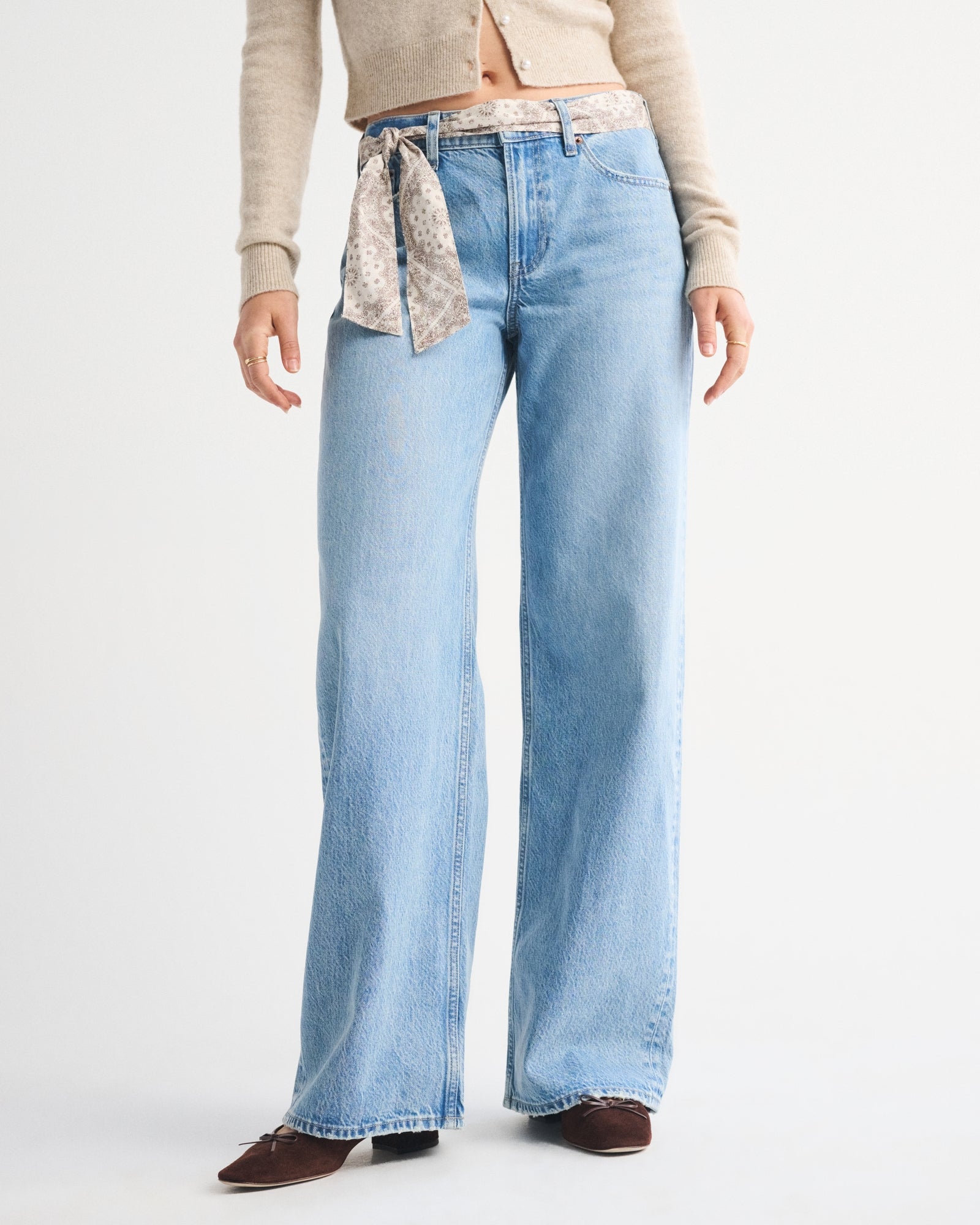 Abercrombie Low Rise Ultra Loose Cuffed Hem Jean