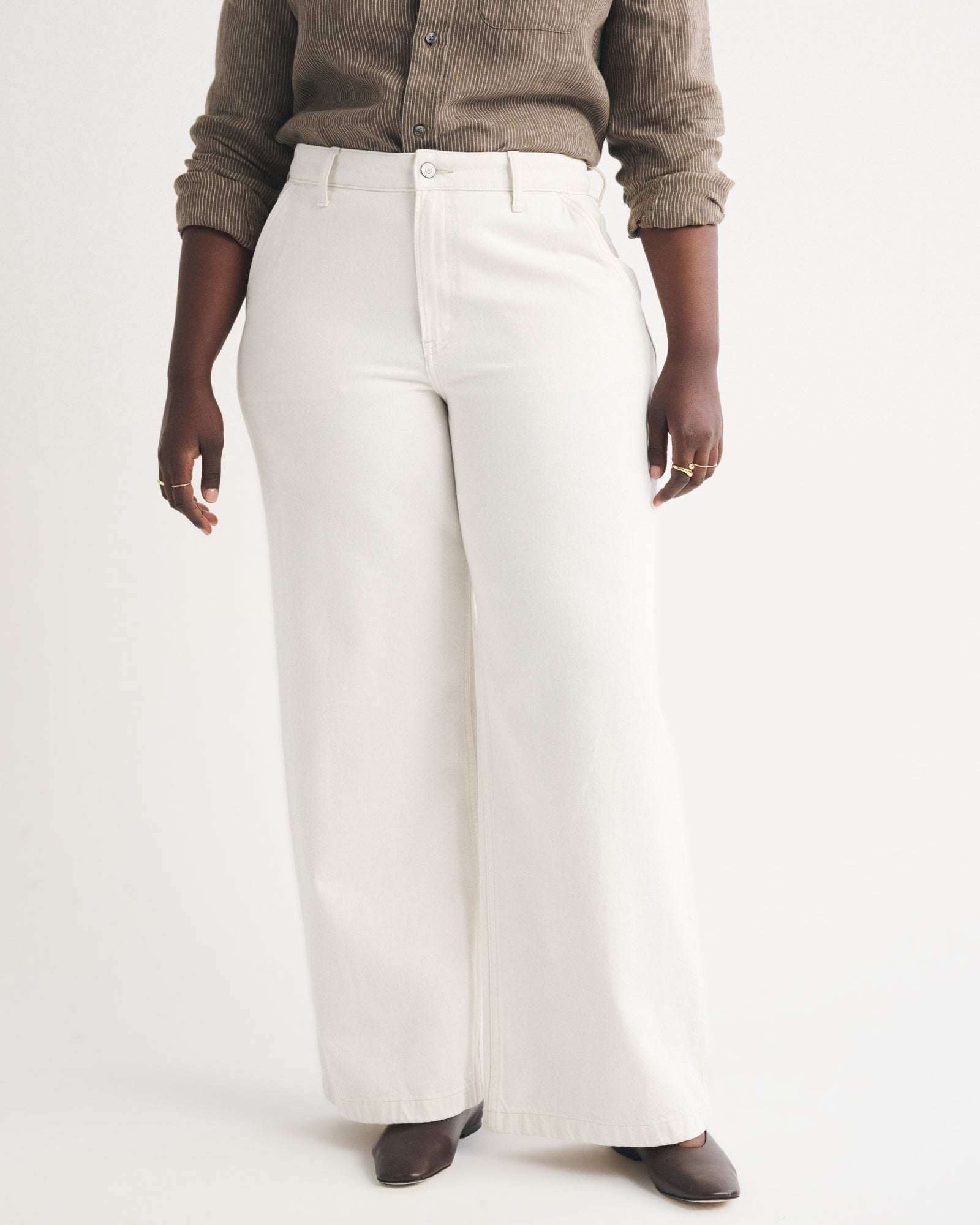 Abercrombie Curve Love High Rise Wide Leg Trouser Jean