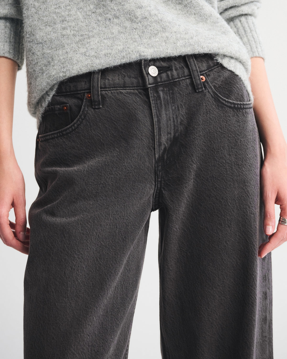 Abercrombie Low Rise Ultra Loose Cuffed Hem Jean