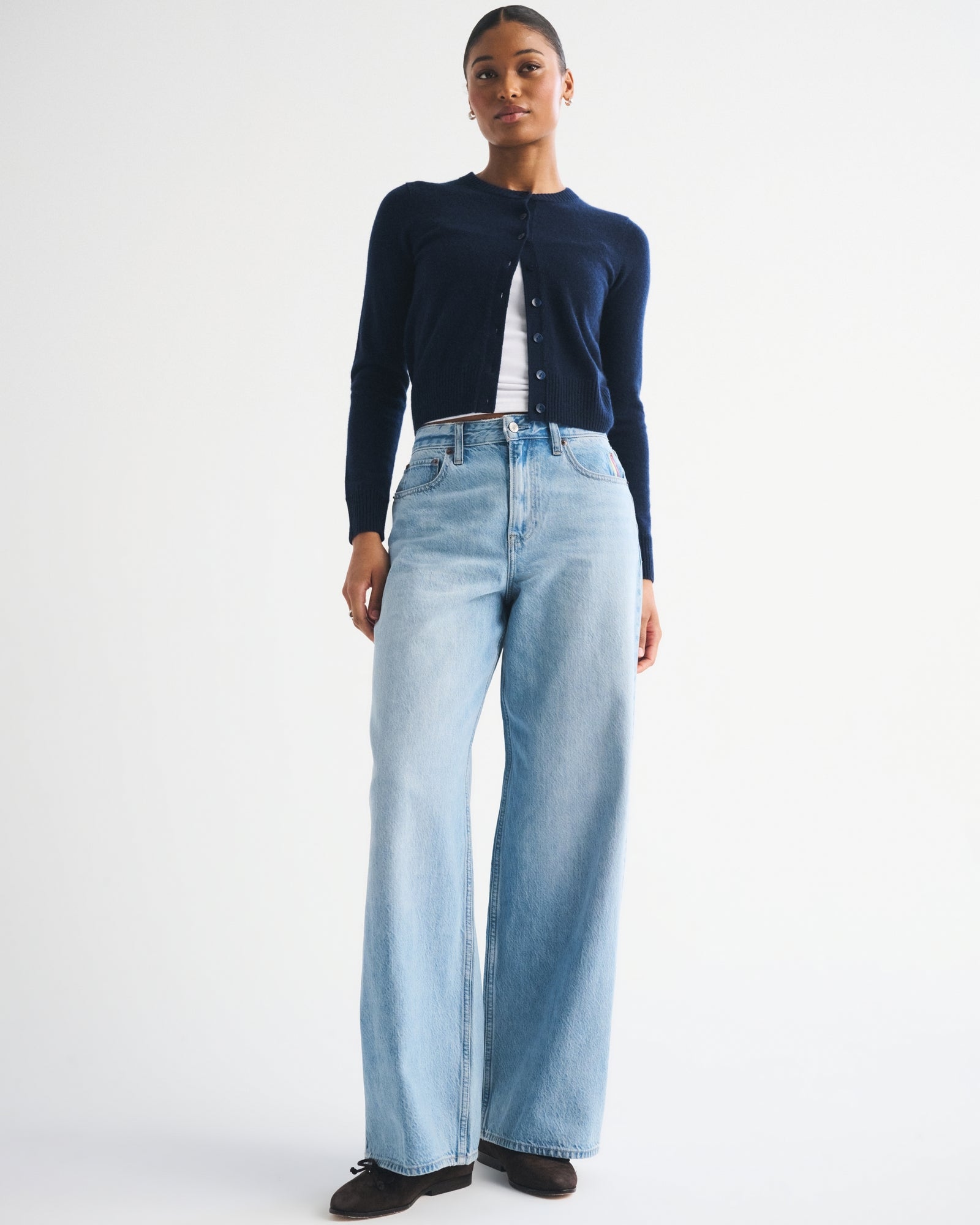 Abercrombie Curve Love High Rise Wide Leg Fish Embroidered Jean