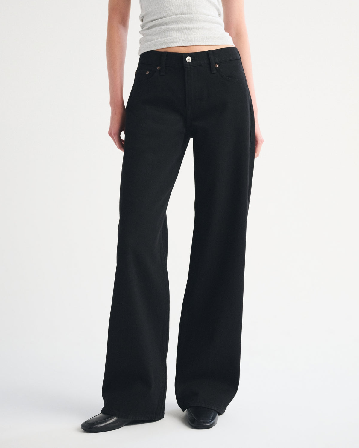 Abercrombie Low Rise Ultra Loose Cuffed Hem Jean