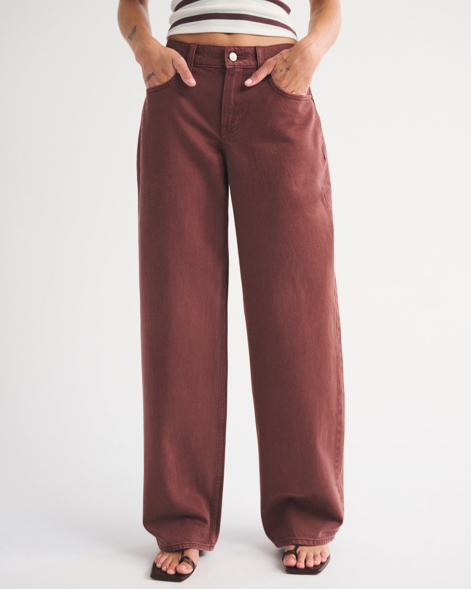 Abercrombie Low Rise Ultra Loose Cuffed Hem Jean