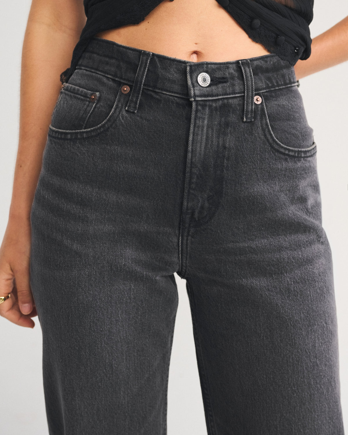 Abercrombie High Rise 90s Relaxed Jean