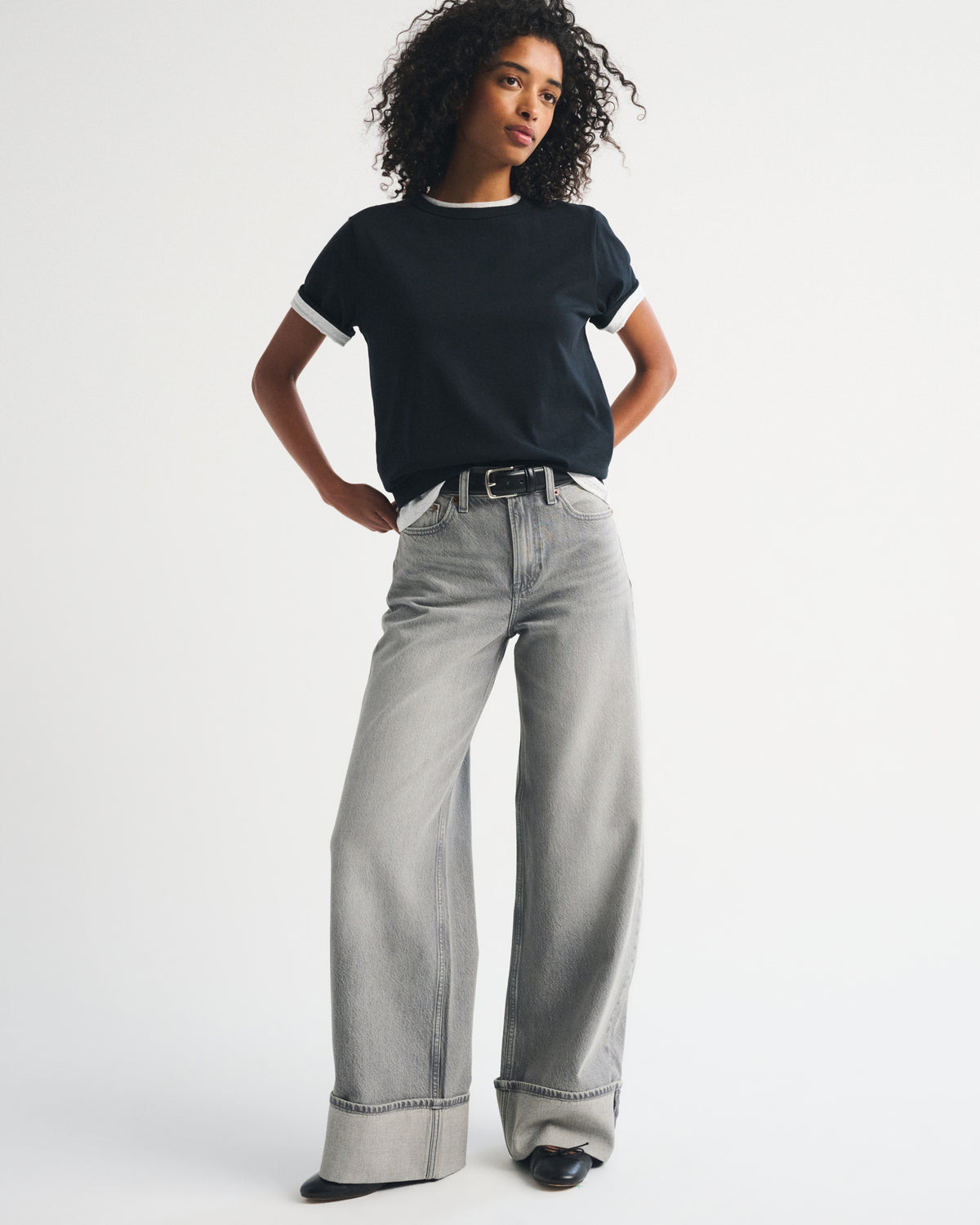 Abercrombie High Rise Wide Leg Fish Embroidered Jean