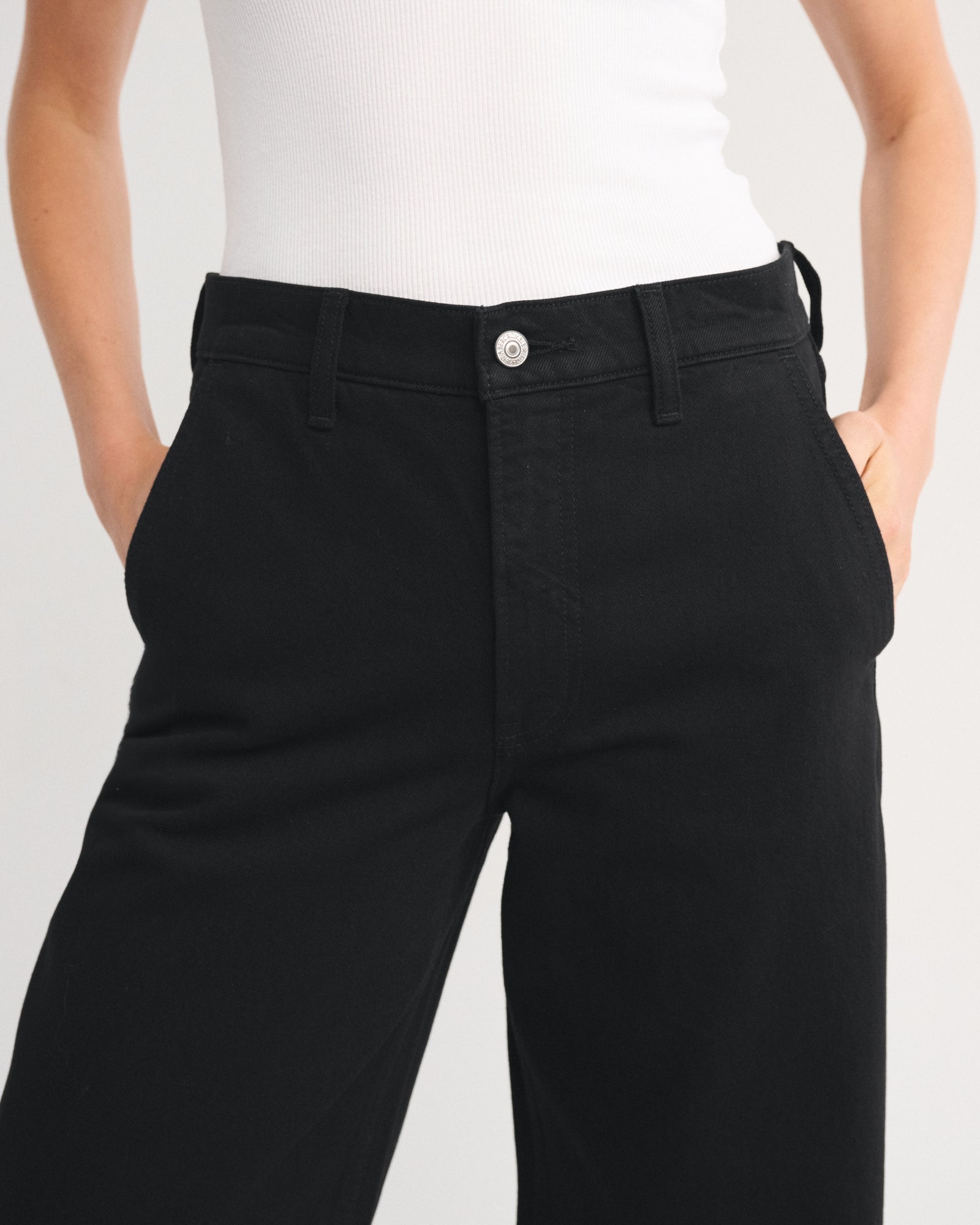 Abercrombie High Rise Wide Leg Fish Embroidered Jean