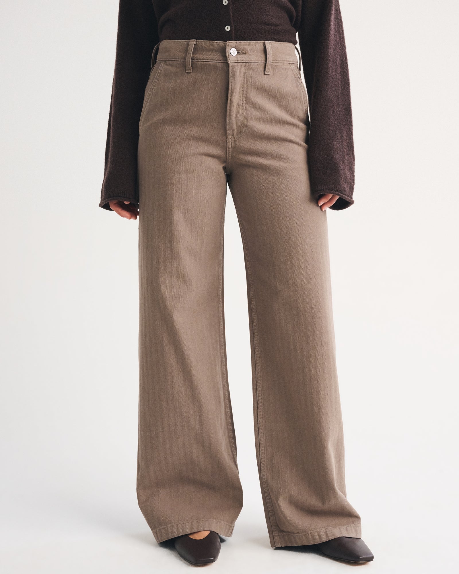 Abercrombie High Rise Wide Leg Trouser Jean