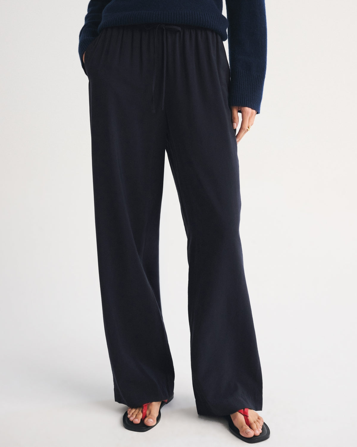 Abercrombie A&F Gemma Crepe Wide Leg Pull-On Pant