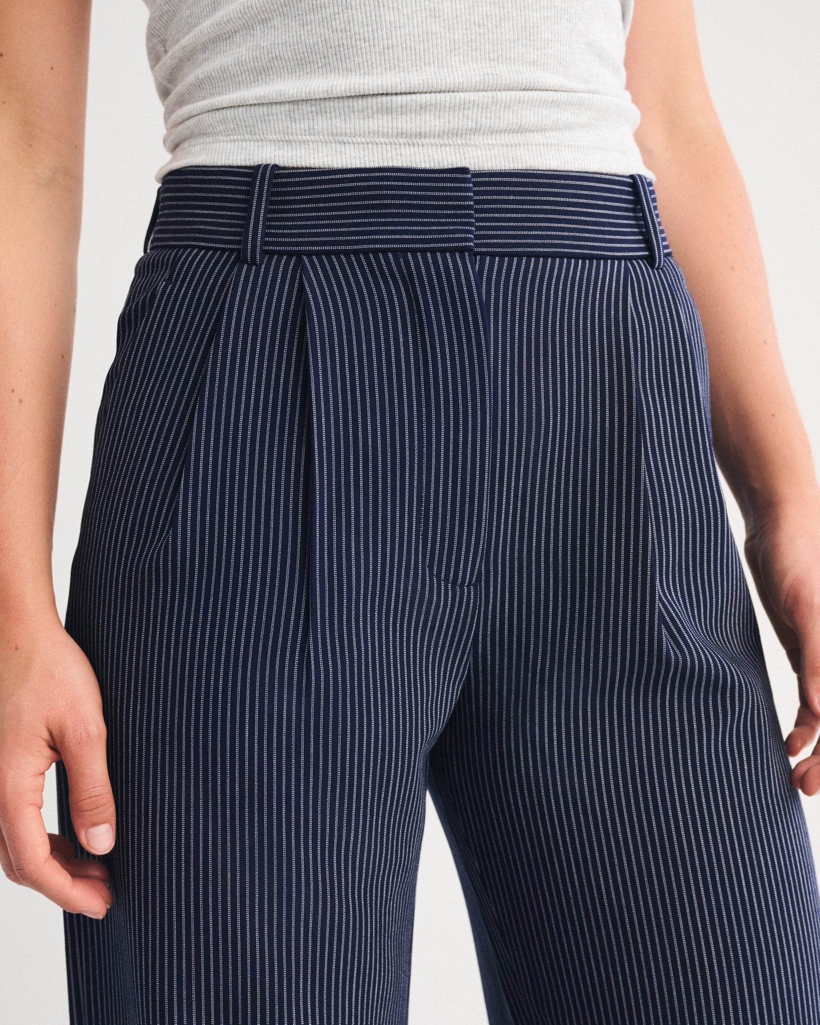 Abercrombie A&F Sloane Tailored Wide Leg Pant