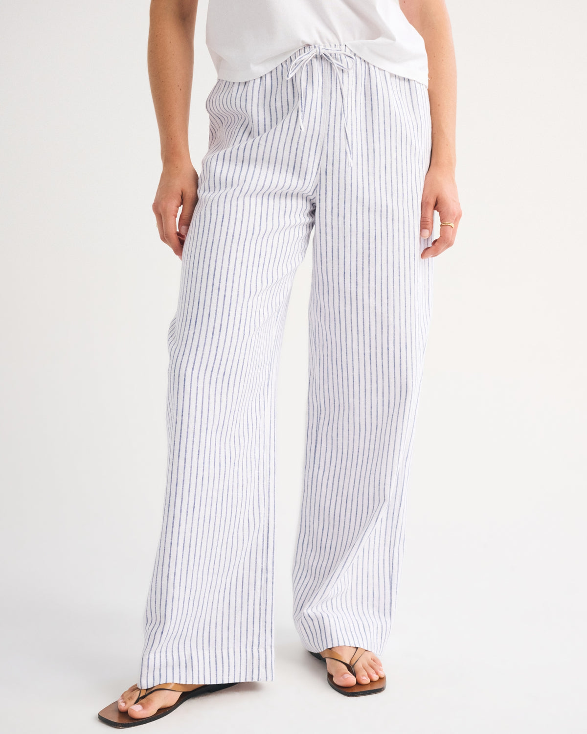 Abercrombie A&F Gemma Linen-Blend Wide Leg Pull-On Pant