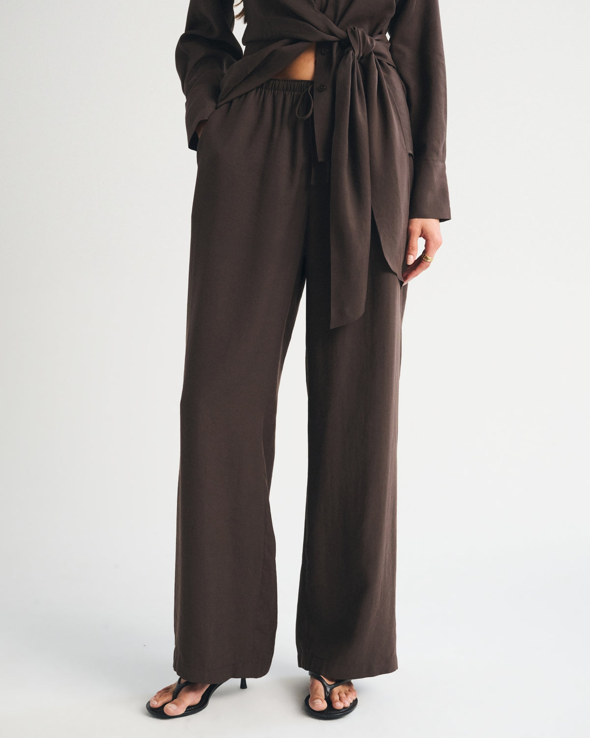 Abercrombie A&F Gemma Suiting Wide Leg Pull-On Pant