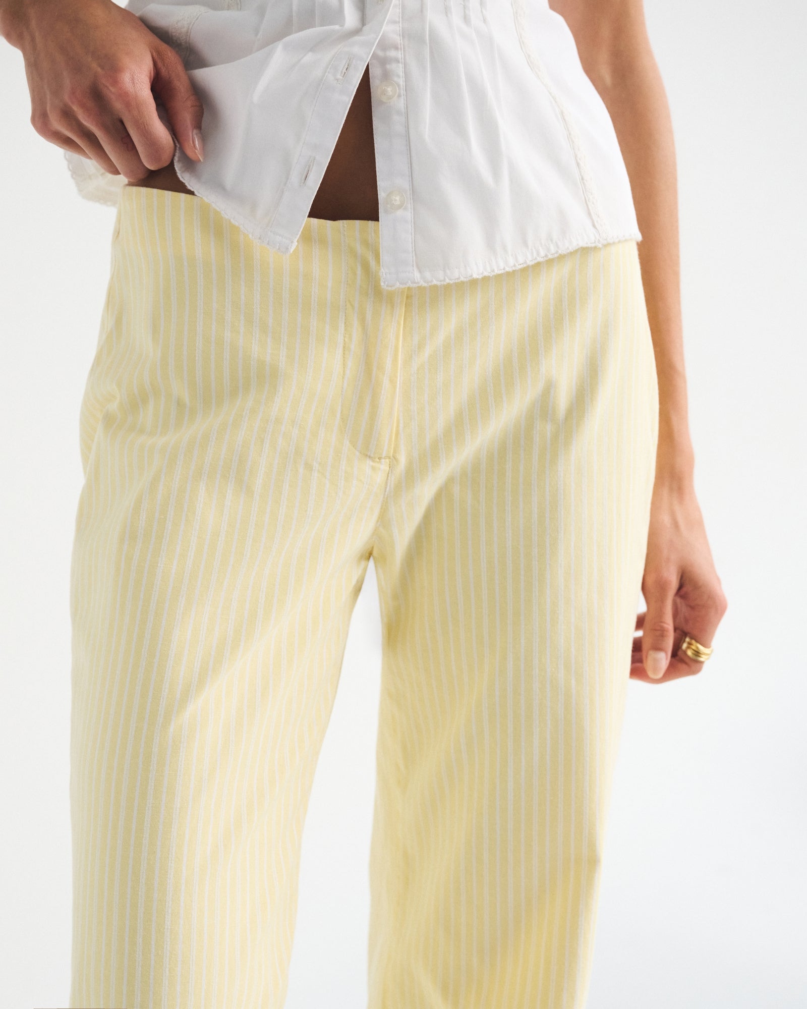 Abercrombie Clean Waist Low Rise Poplin Wide Leg Pant