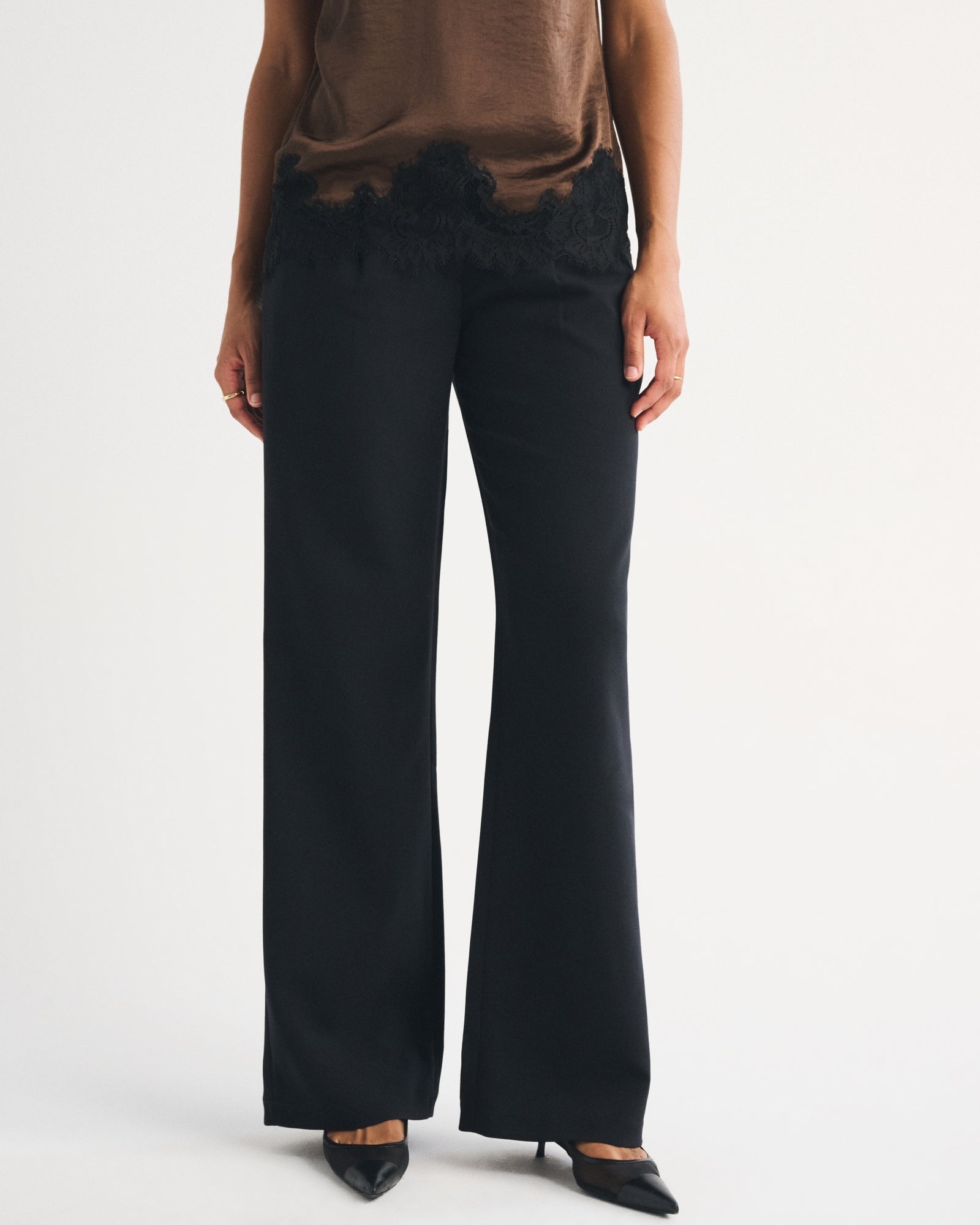 Abercrombie Curve Love A&F Sloane Low Rise Tailored Wide Leg Pant