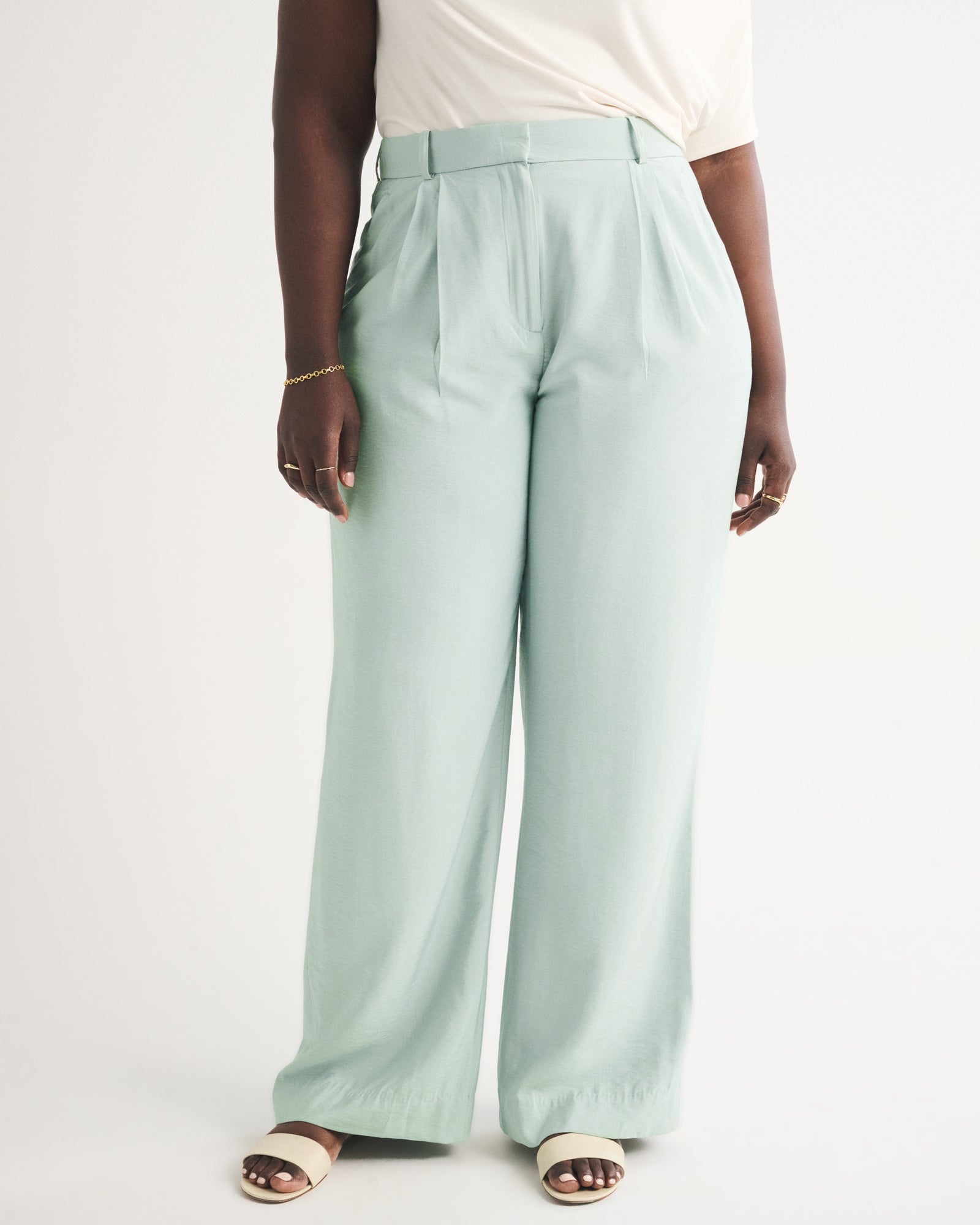 Abercrombie Curve Love A&F Sloane Lightweight Crepe Tailored Wide Leg Pant