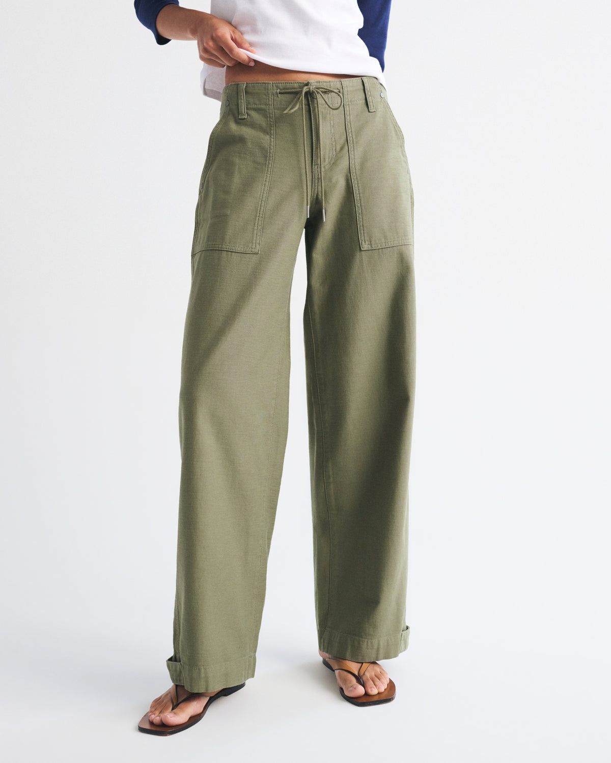 Abercrombie 100% Cotton Low Rise Ultra Loose Weekender Pant