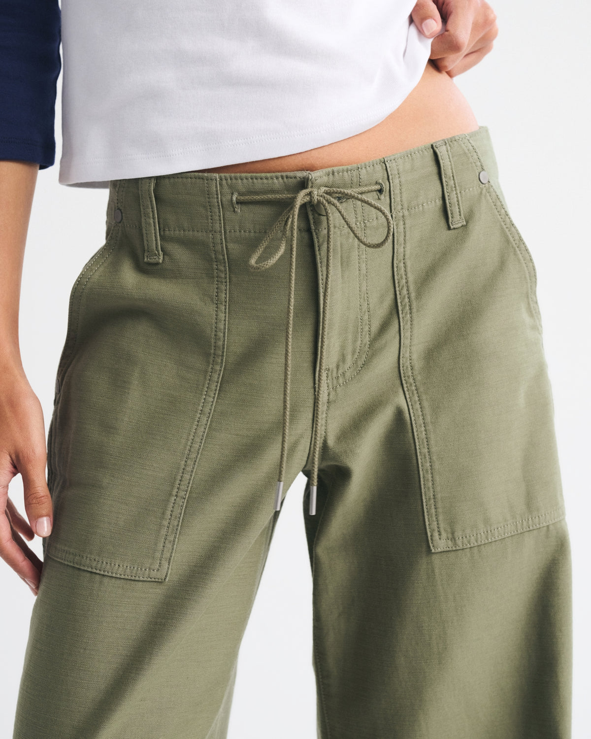 Abercrombie 100% Cotton Low Rise Ultra Loose Weekender Pant