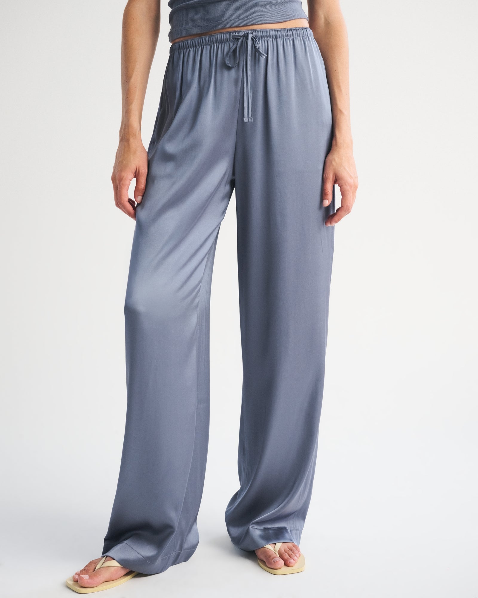 Abercrombie A&F Gemma Satin Wide Leg Pull-On Pant