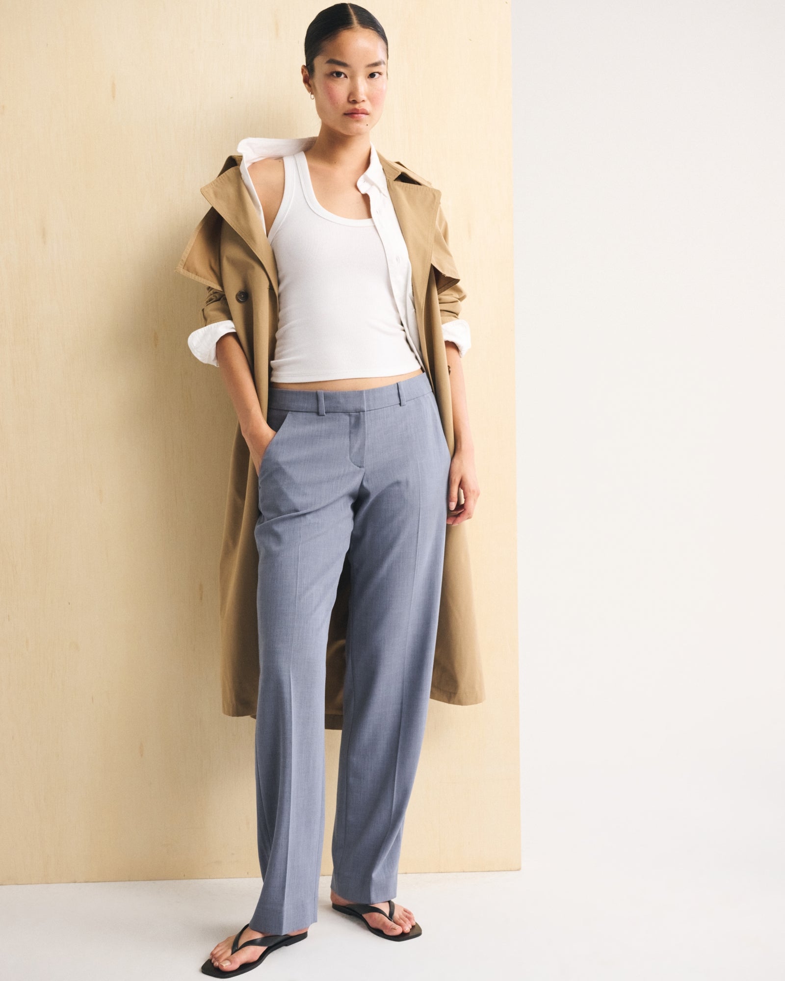 Abercrombie Low Rise Tailored Straight Leg Pant