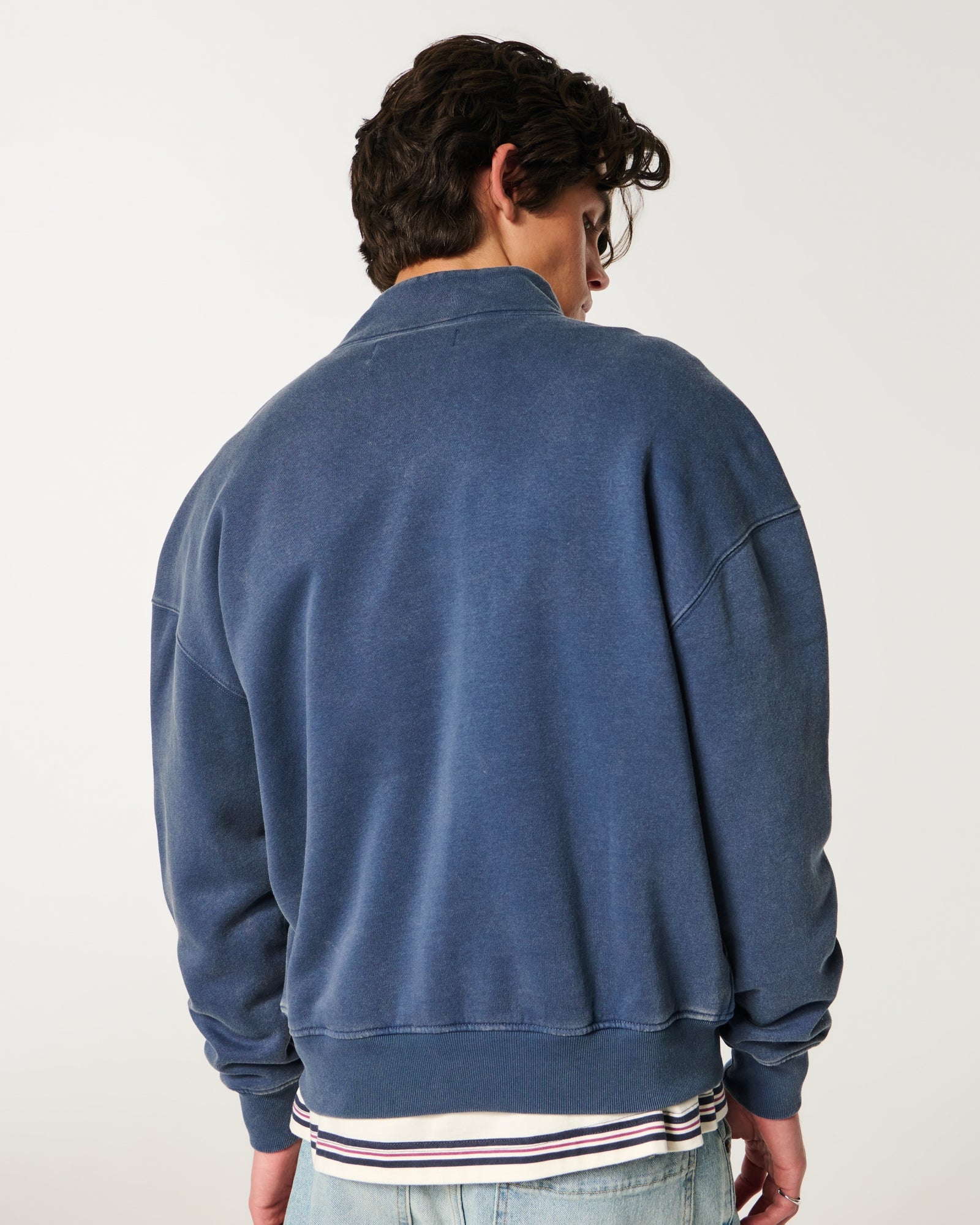 Hollister Boxy Quarter-Zip Logo Sweatshirt