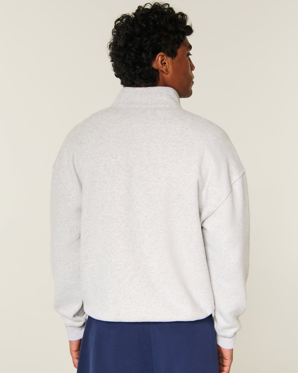 Hollister Boxy Quarter-Zip Logo Sweatshirt