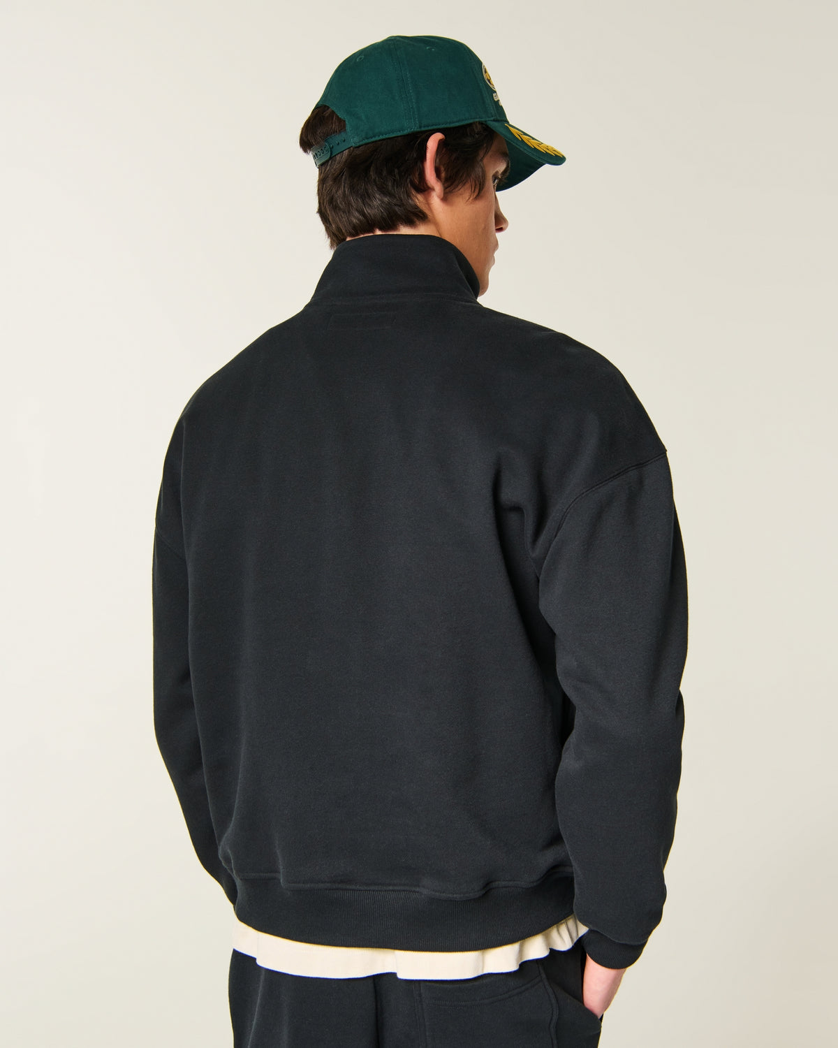 Hollister Boxy Quarter-Zip Logo Sweatshirt