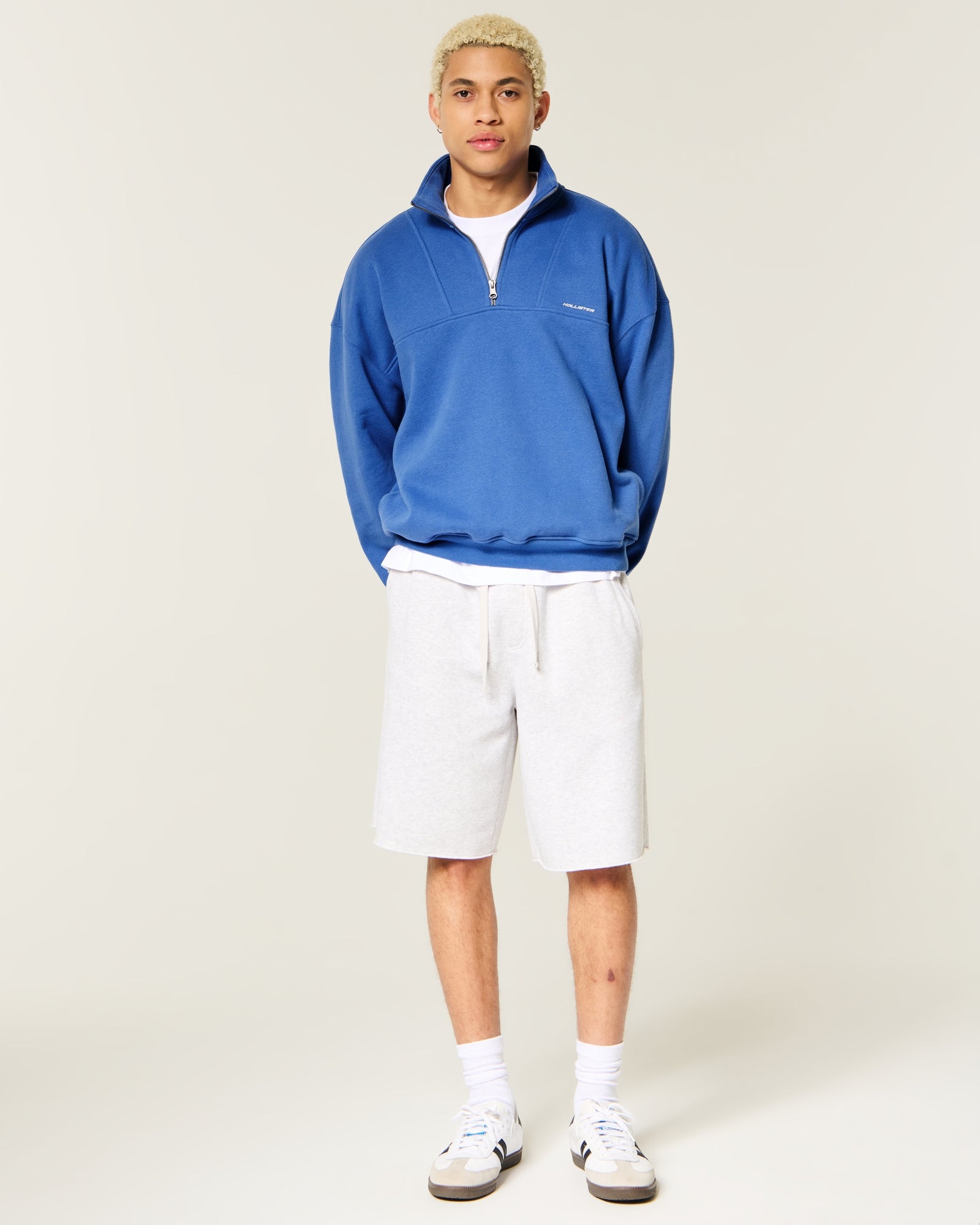 Hollister Boxy Quarter-Zip Logo Sweatshirt