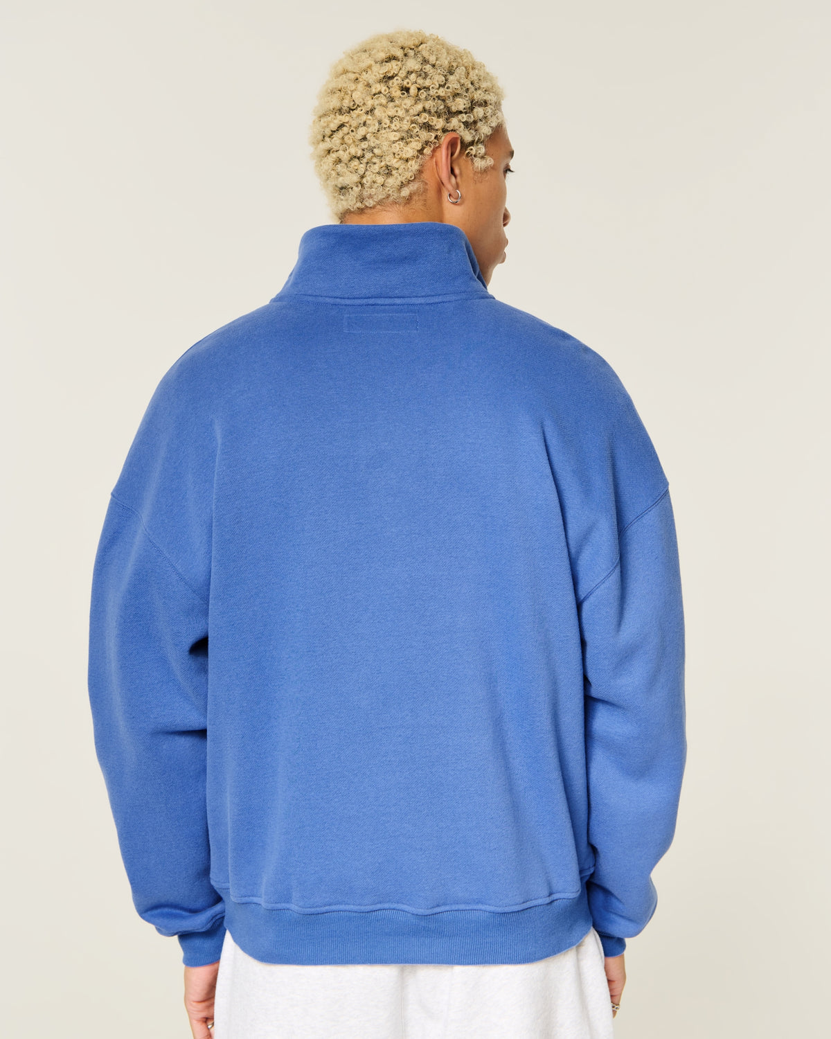 Hollister Boxy Quarter-Zip Logo Sweatshirt