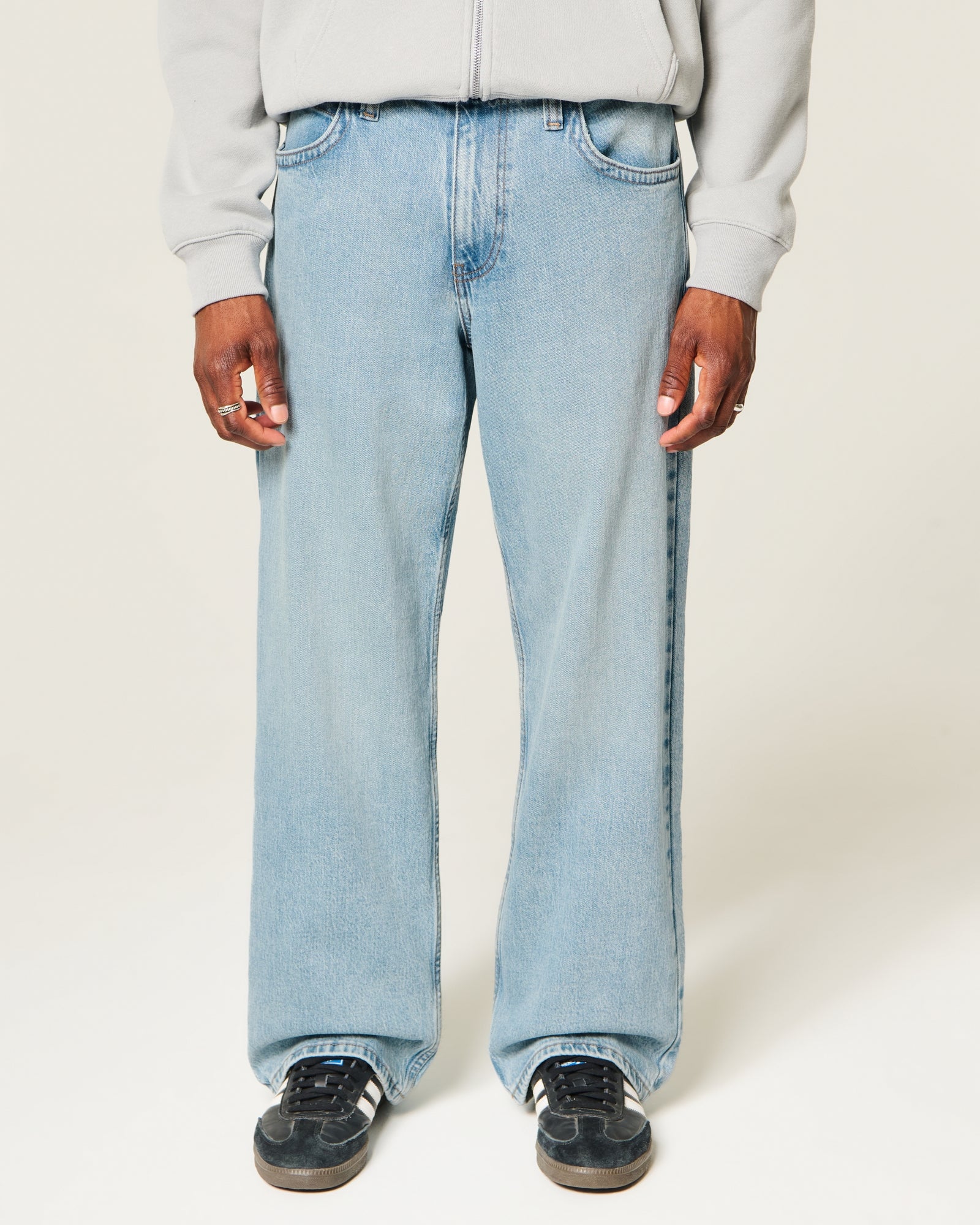 Hollister Low-Rise Baggy Jeans