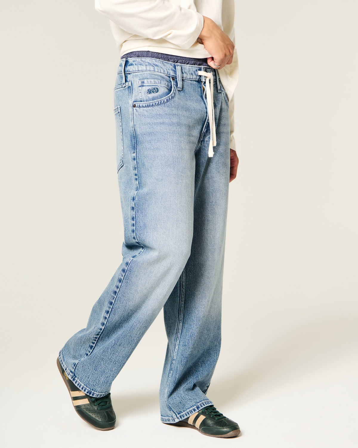 Hollister Low-Rise Baggy Jeans