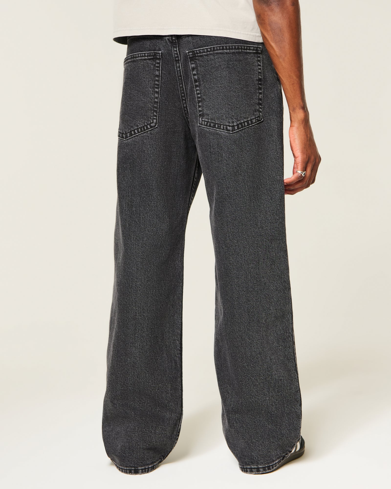 Hollister Low-Rise Baggy Jeans