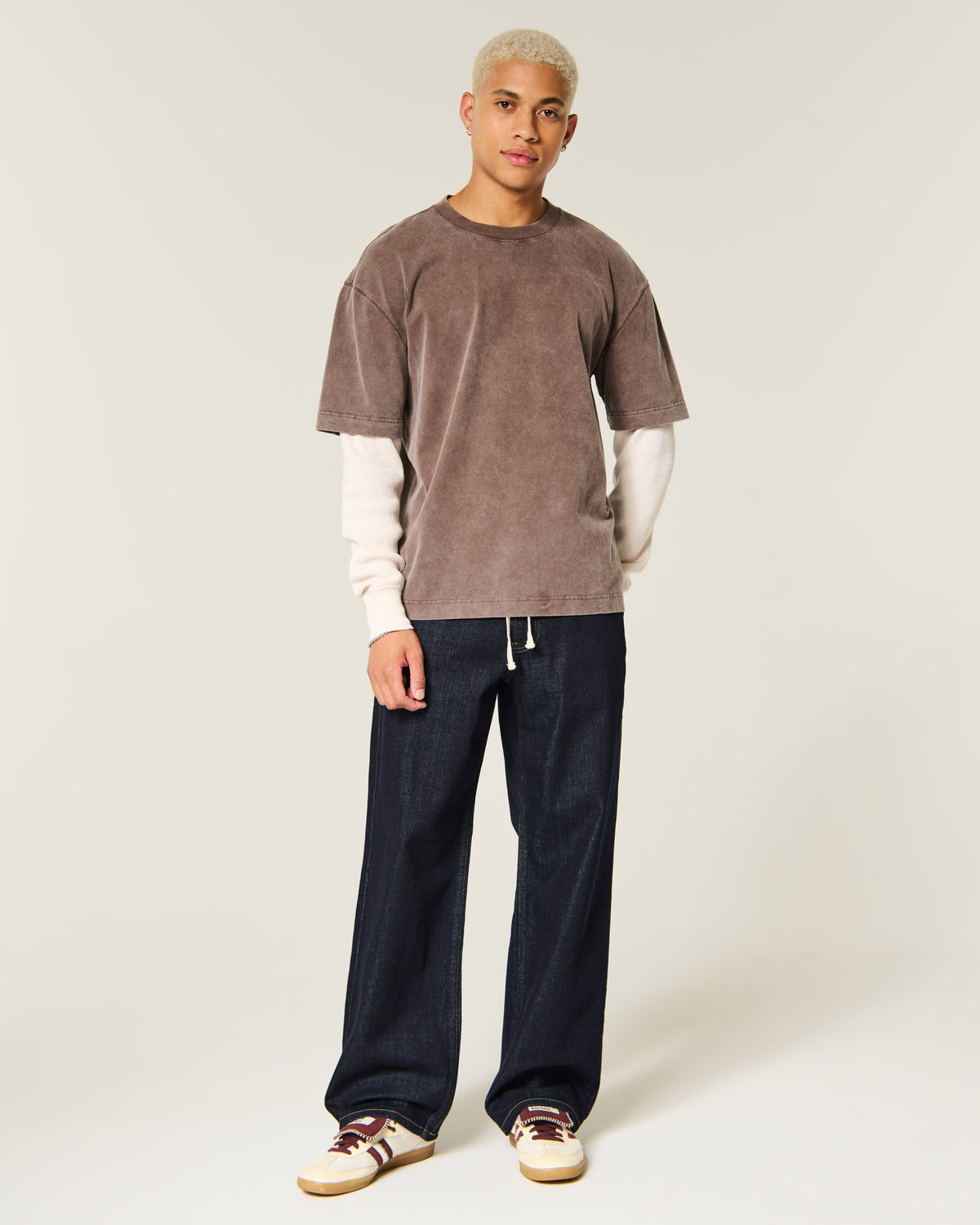 Hollister Low-Rise Baggy Jeans