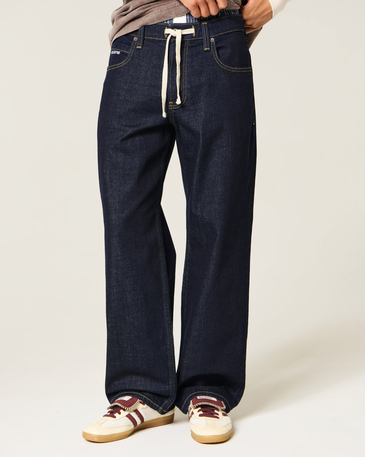 Hollister Low-Rise Baggy Jeans