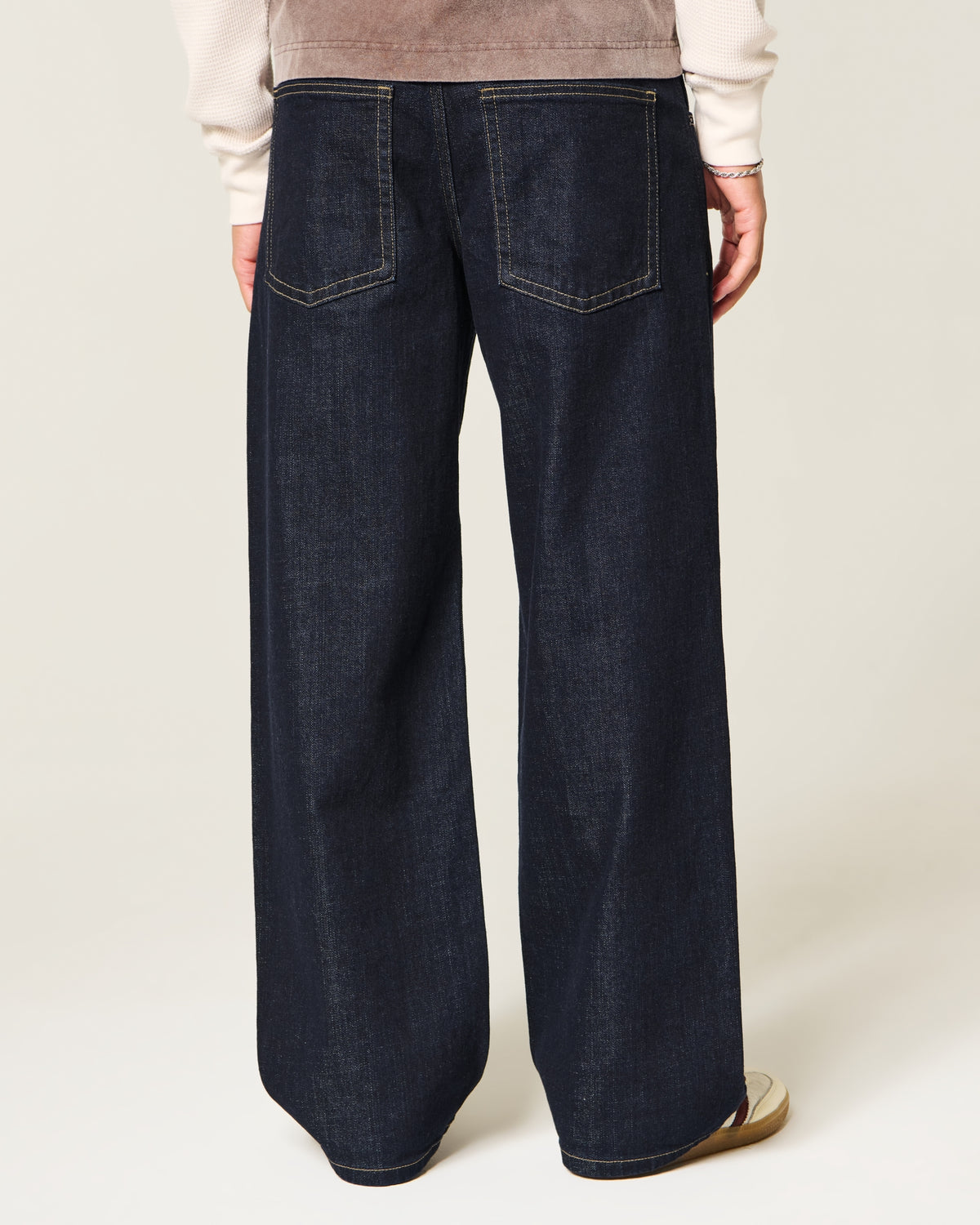 Hollister Low-Rise Baggy Jeans