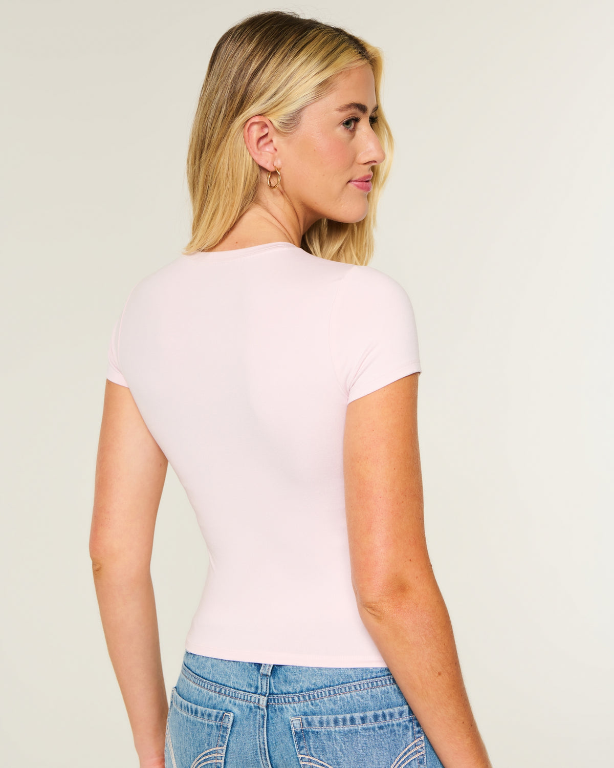 Hollister Smooth Seamless Fabric Crew Baby Tee