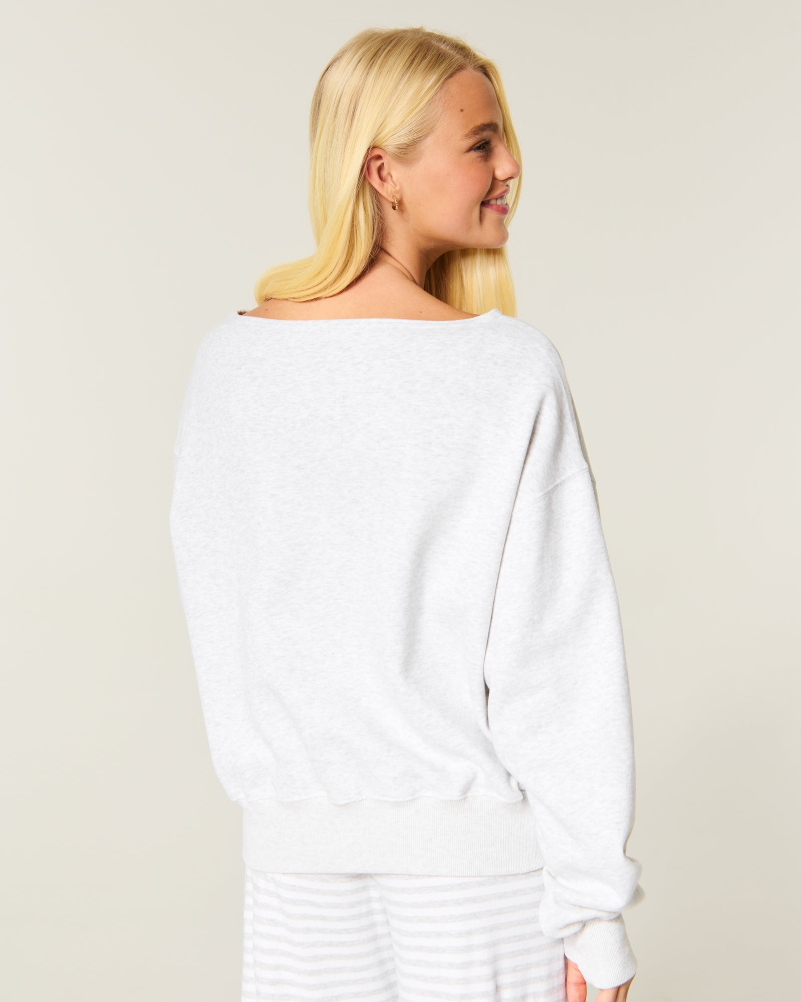 Hollister Hollister Feel Good Easy Off-the-Shoulder Sweatshirt